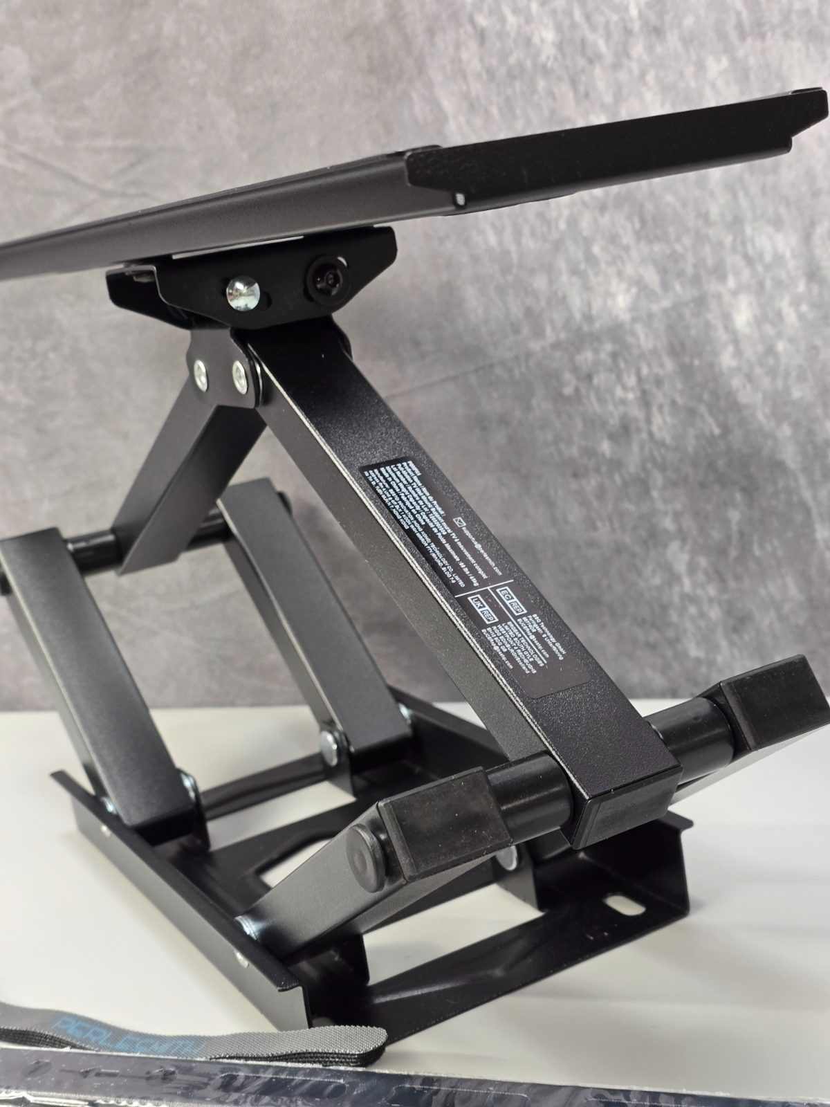 Full-Motion TV Wall Mount PSMFK4 — photograph 2
