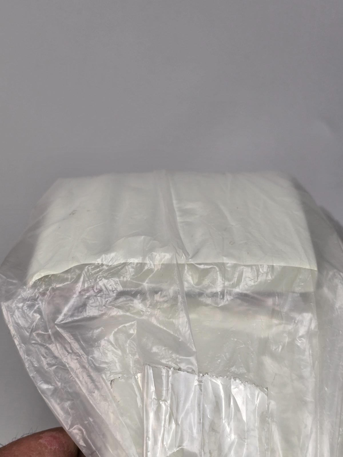 Stick-on soft wall moulding — photograph 8