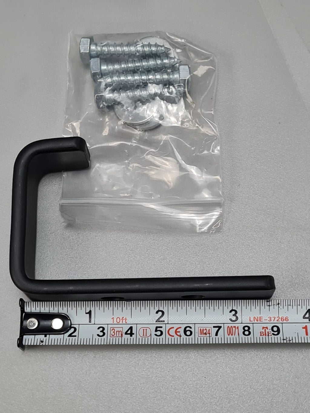 C hook / hanger — photograph 14