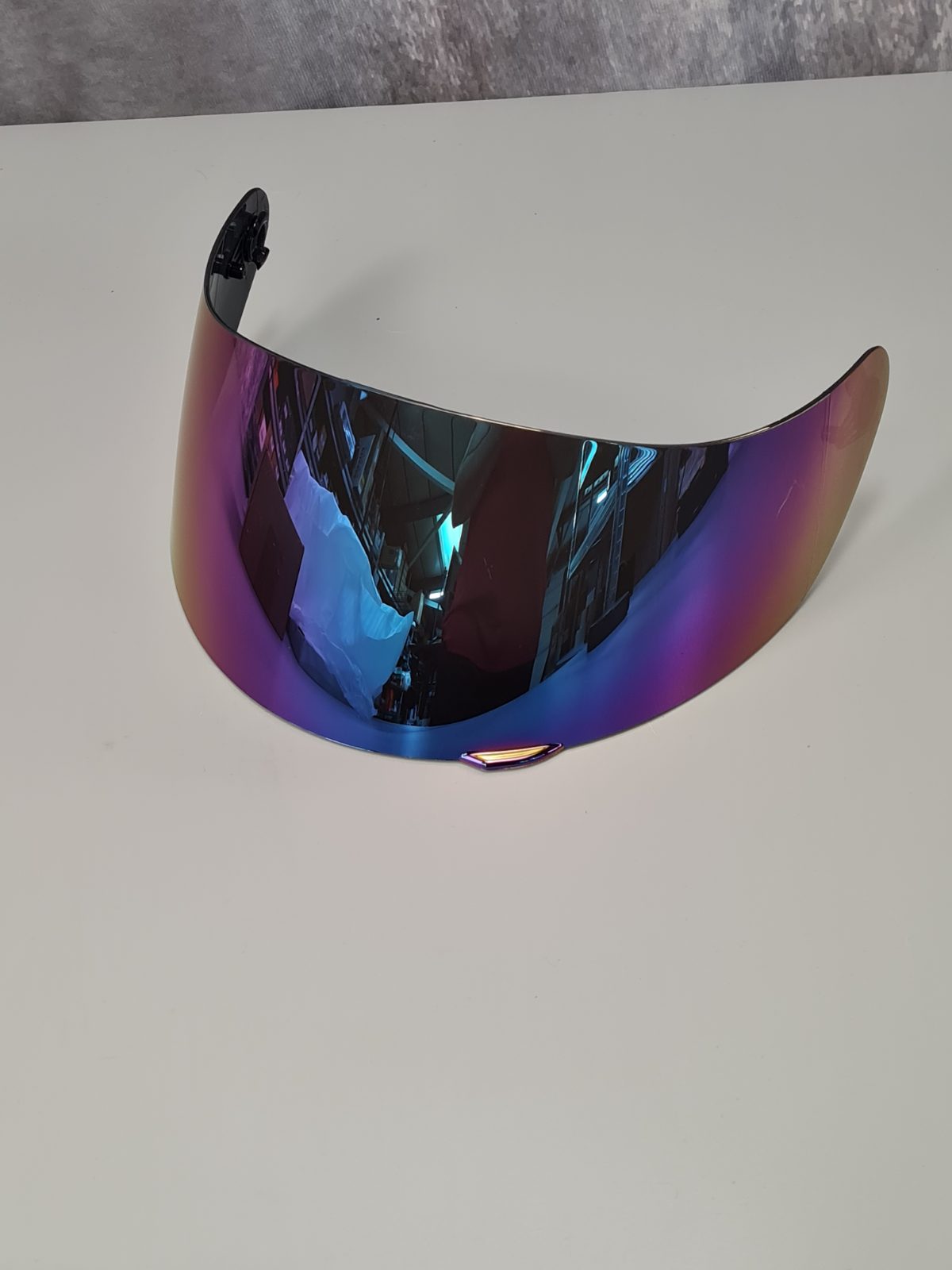 Motorcycle helmet visor — photograph 1