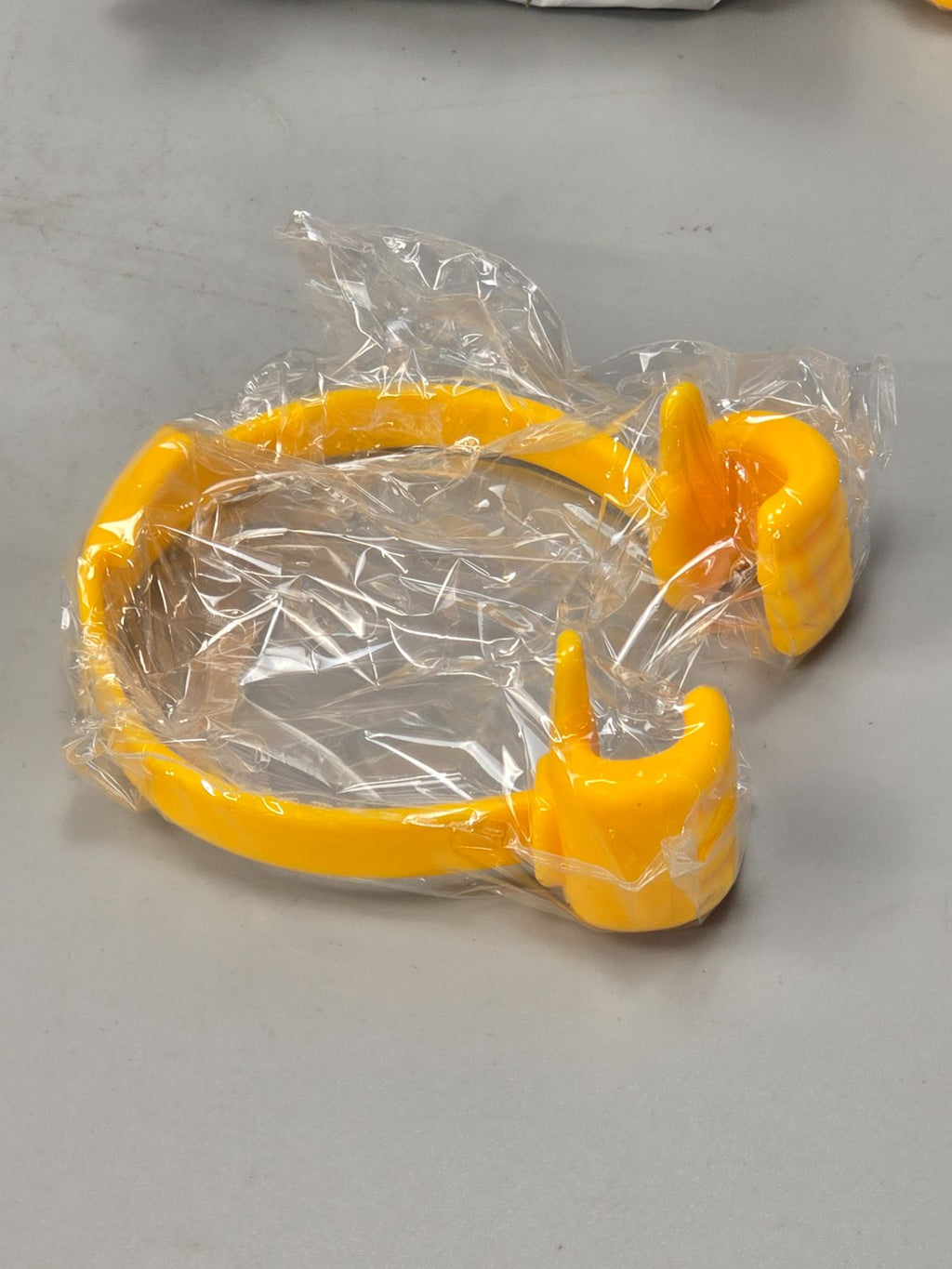 3x Thumb Up Phone Holders 2 pack - Yellow — photograph 2