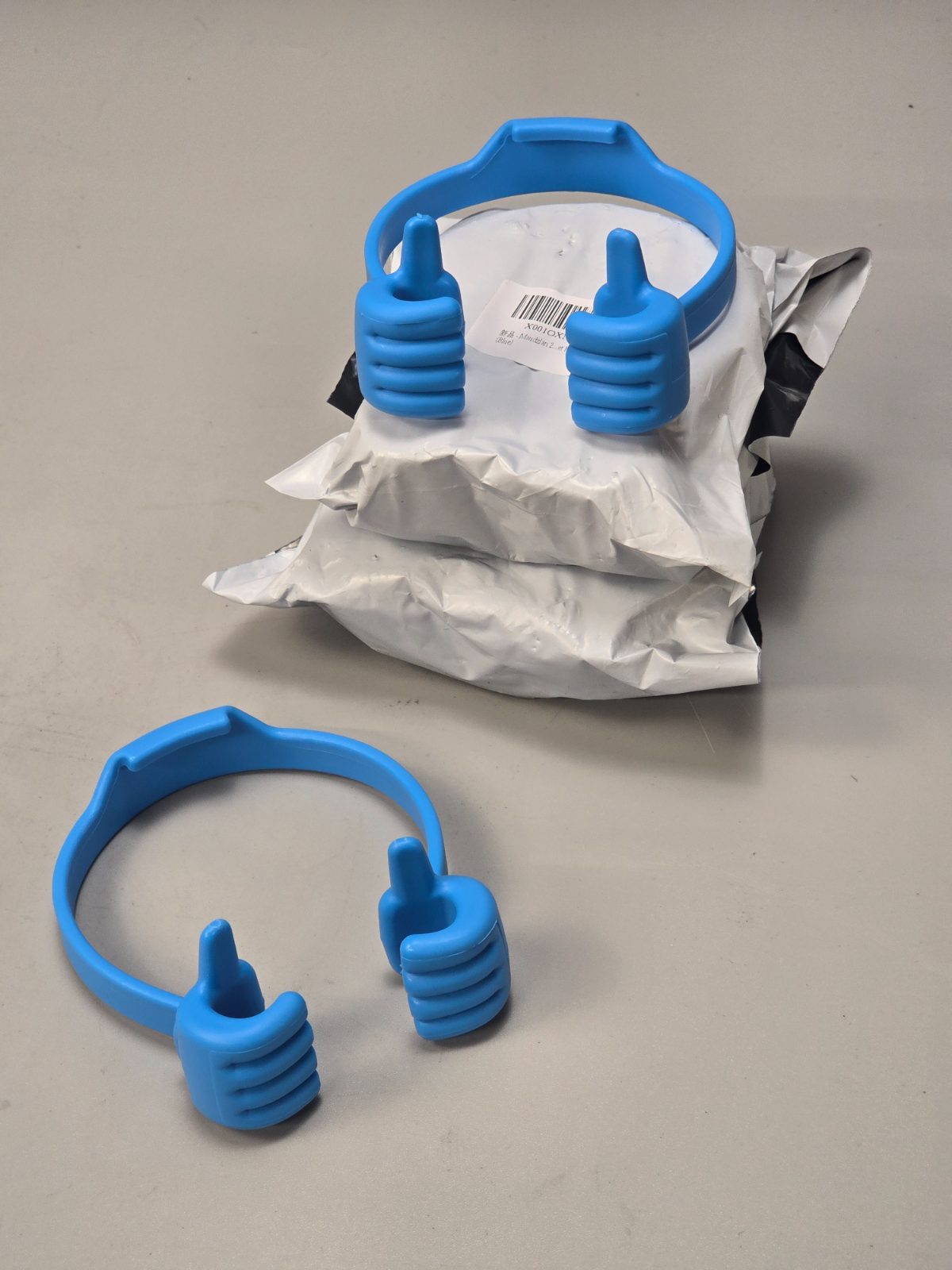 3x Thumb Up Phone Holders 2 pack - Blue — photograph 1