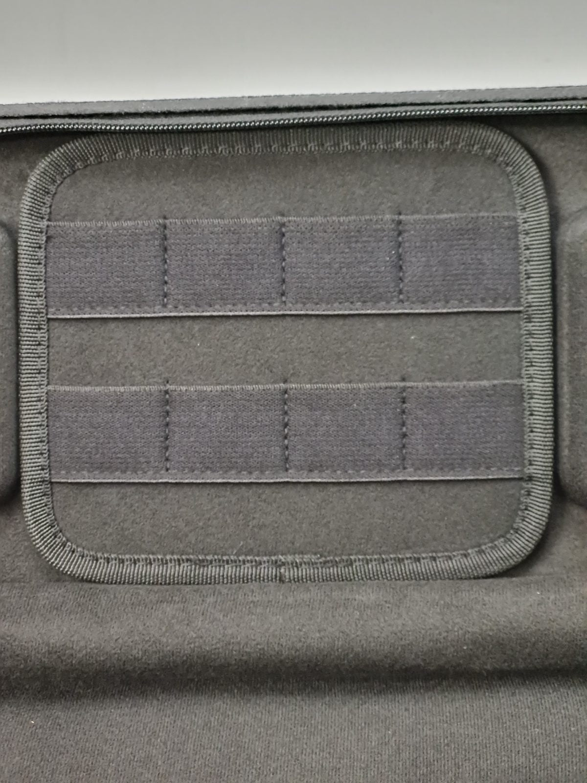 Switch 2 Slim Felt Hard Case — photograph 3