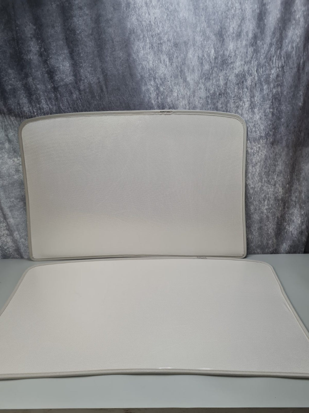 Tesla model Y sunshade — photograph 1
