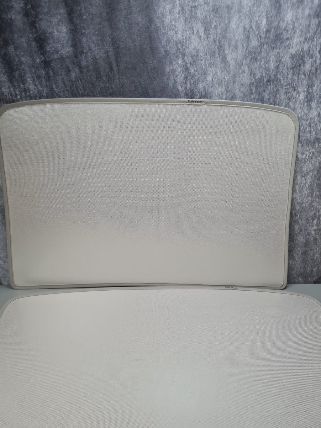 Tesla model Y sunshade — photograph 2