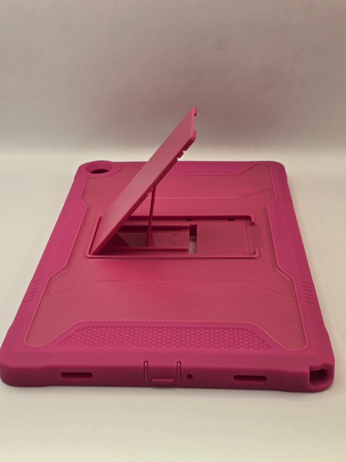 Samsung Galaxy Tab A9+ Pink Case — photograph 2
