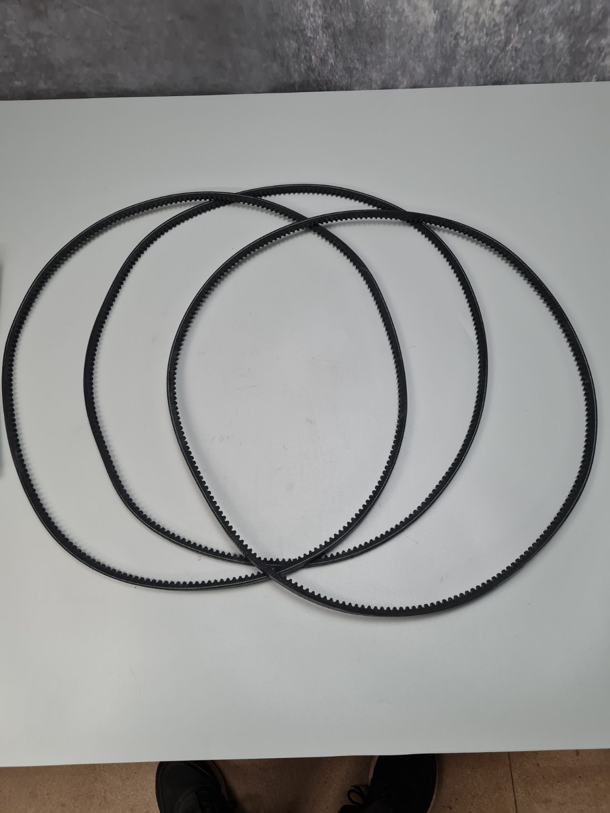 3pcs V-Belt — photograph 1