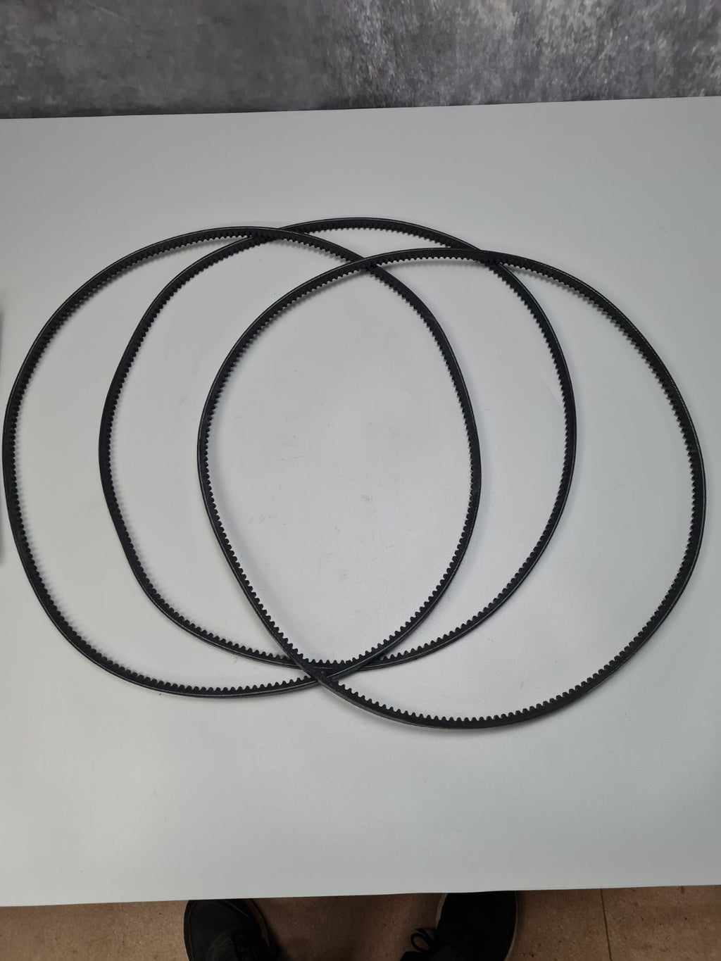 3pcs V-Belt — photograph 1