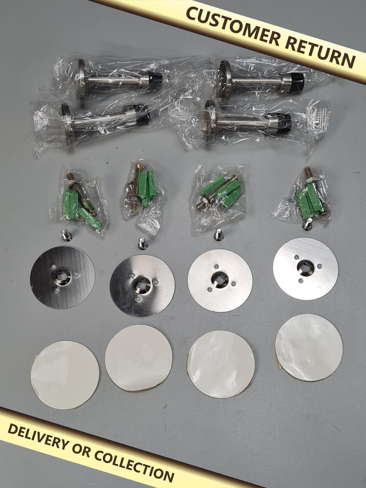 Set of 4 Door stops — photograph 1 — Customer return; auction delivery information shown on image
