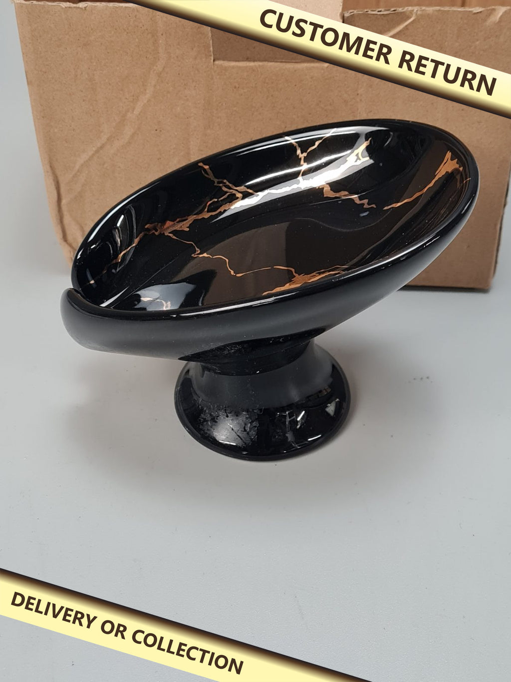 Soap Dish Ceramic — photograph 1 — Customer return; auction delivery information shown on image