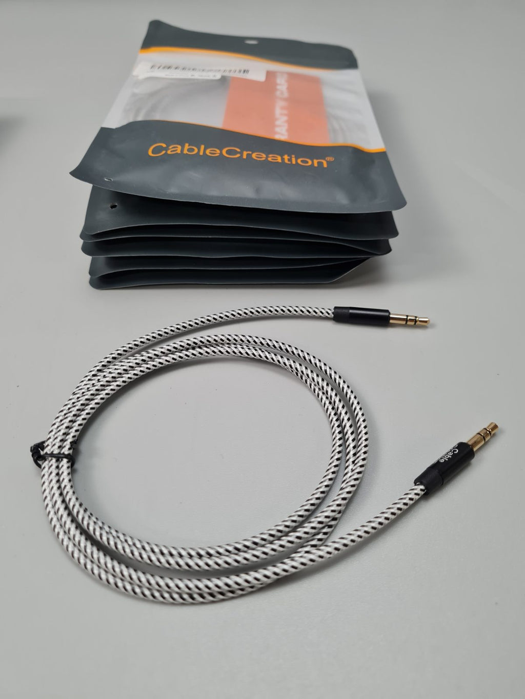 6packs of Audio Cables — photograph 1