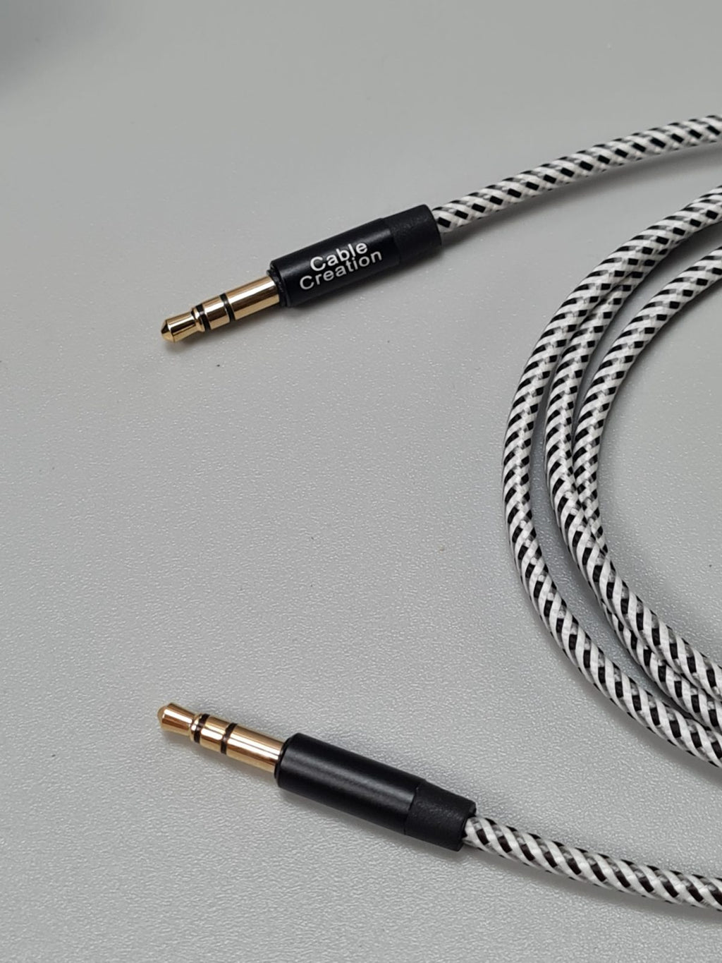 6packs of Audio Cables — photograph 2