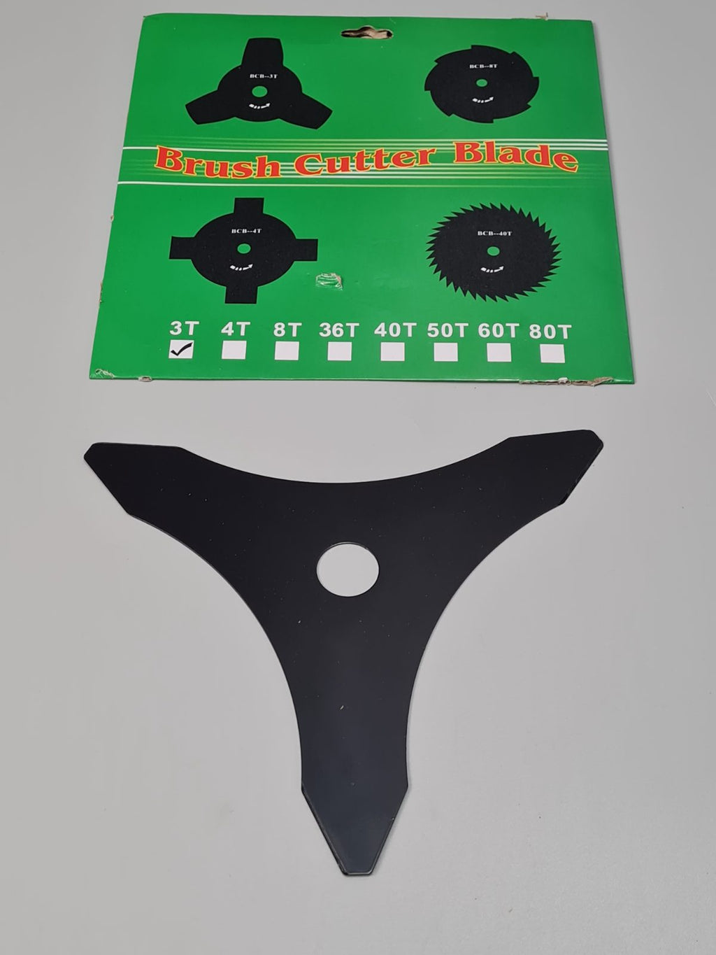 250mm 3 toothed Brush Cutter Blade — photograph 1