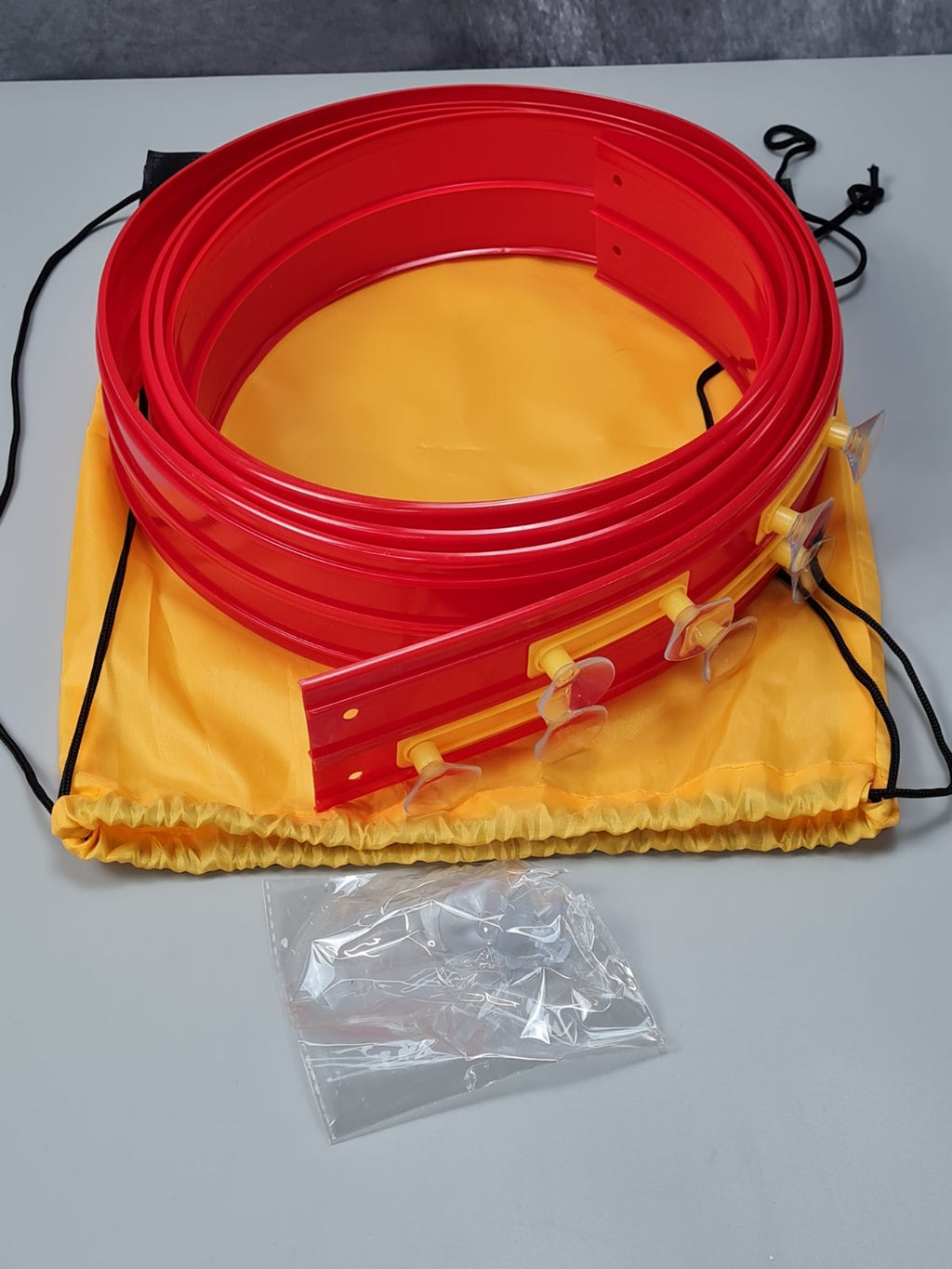 Anti-Gravity Flexible Toy Race Car Track — photograph 1
