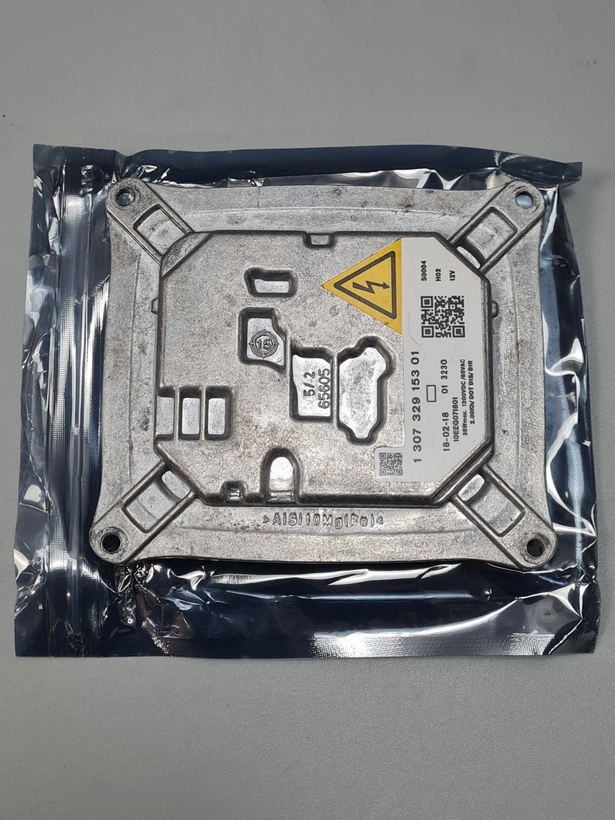 Xenon HID Ballast Headlight Control Module 63117182520 For E90 E92 E93 — photograph 2