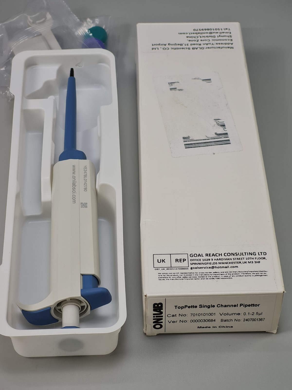 Single channel pipettor — photograph 2