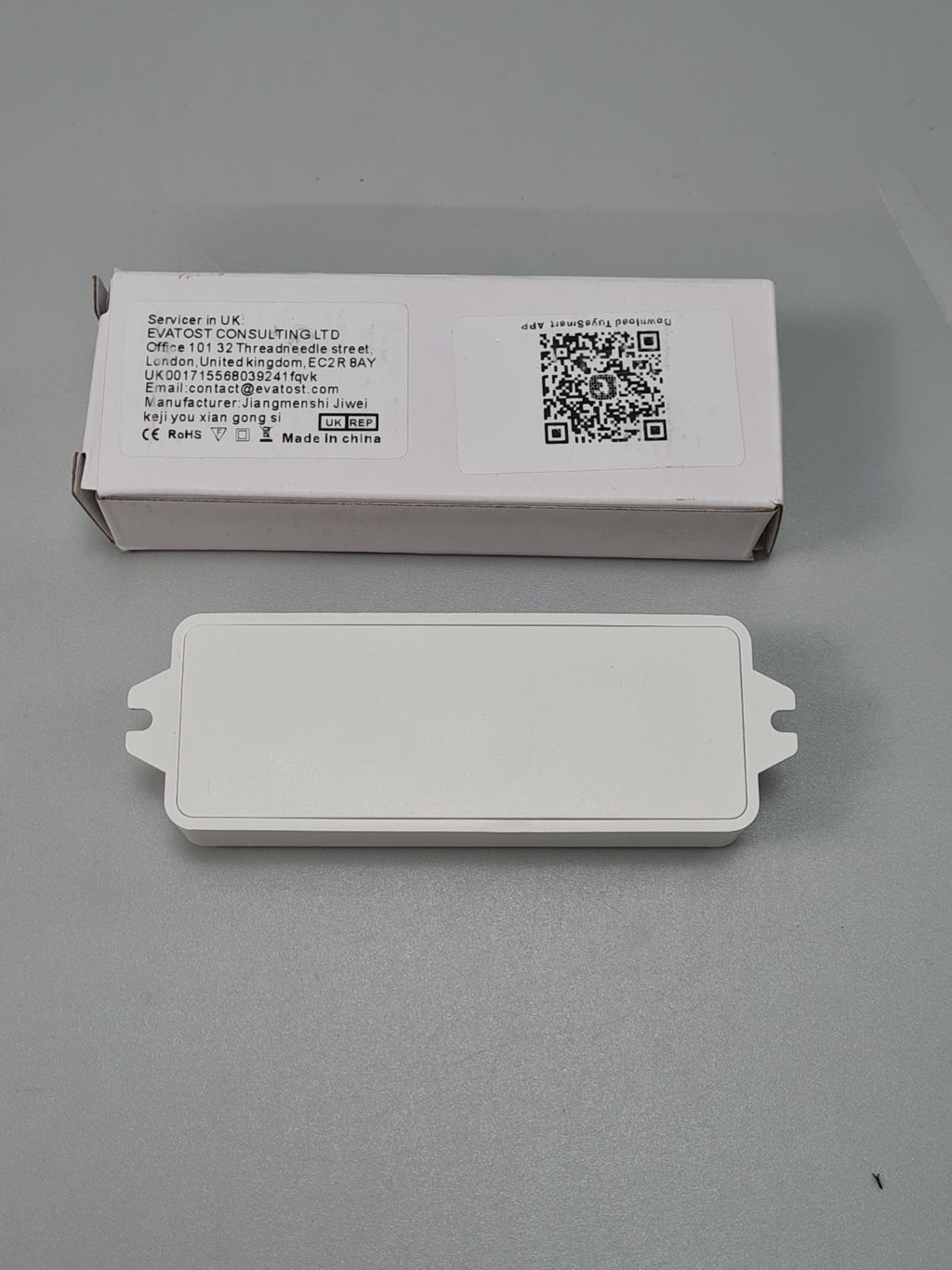 SMART WIFI LED CONTROLLER — photograph 2