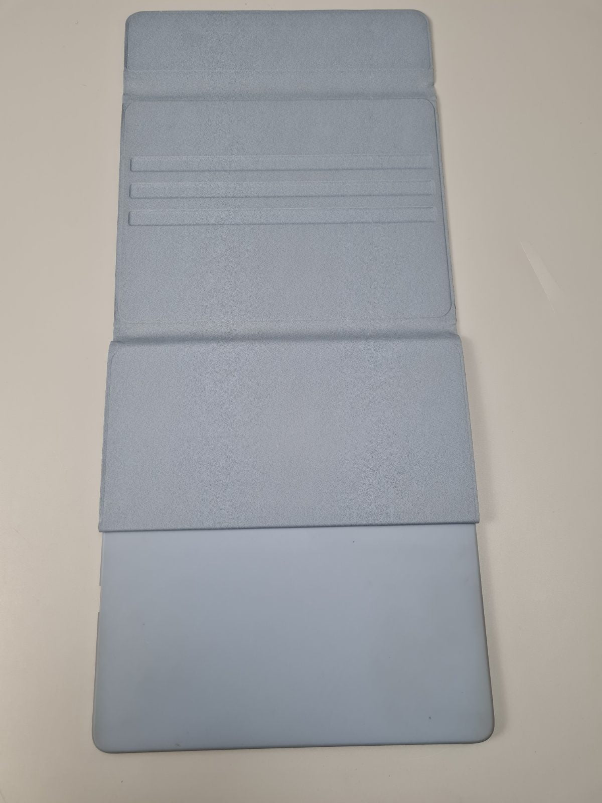 Tablet case unknown capacity — photograph 4