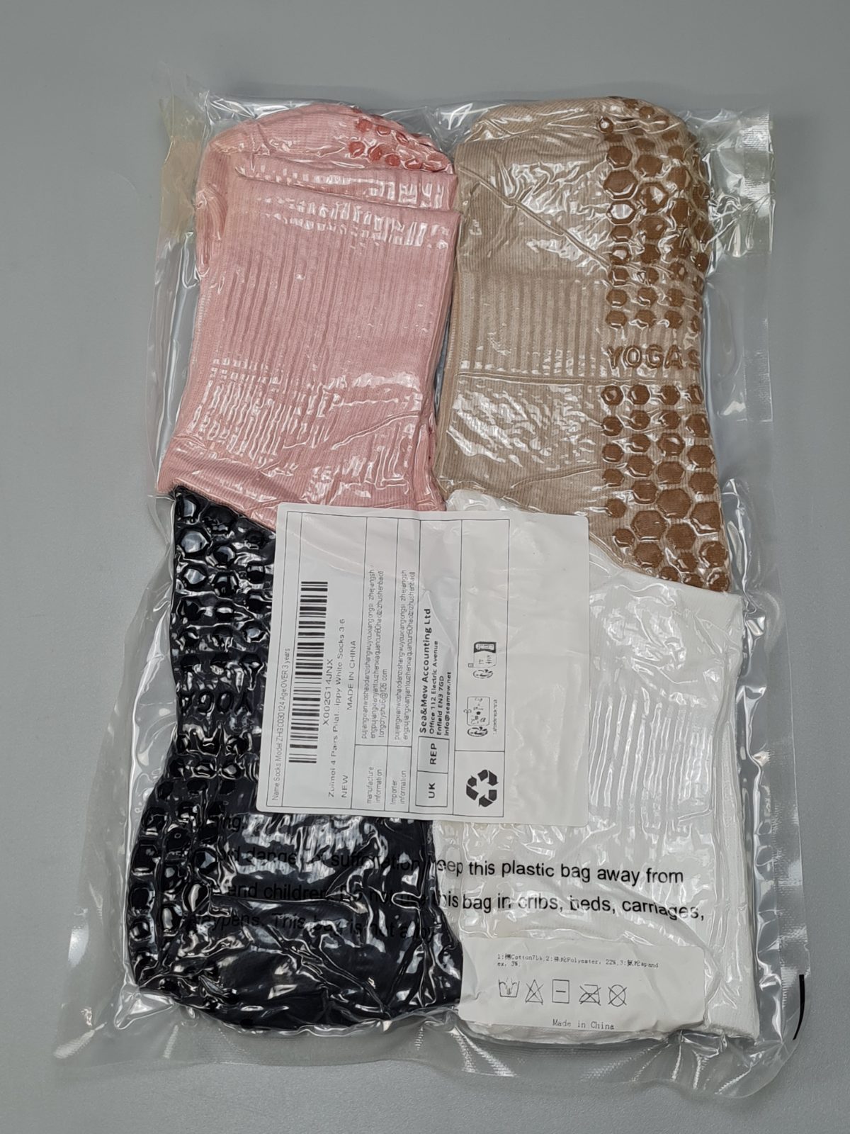 4 pairs of socks size 3-6 — photograph 1