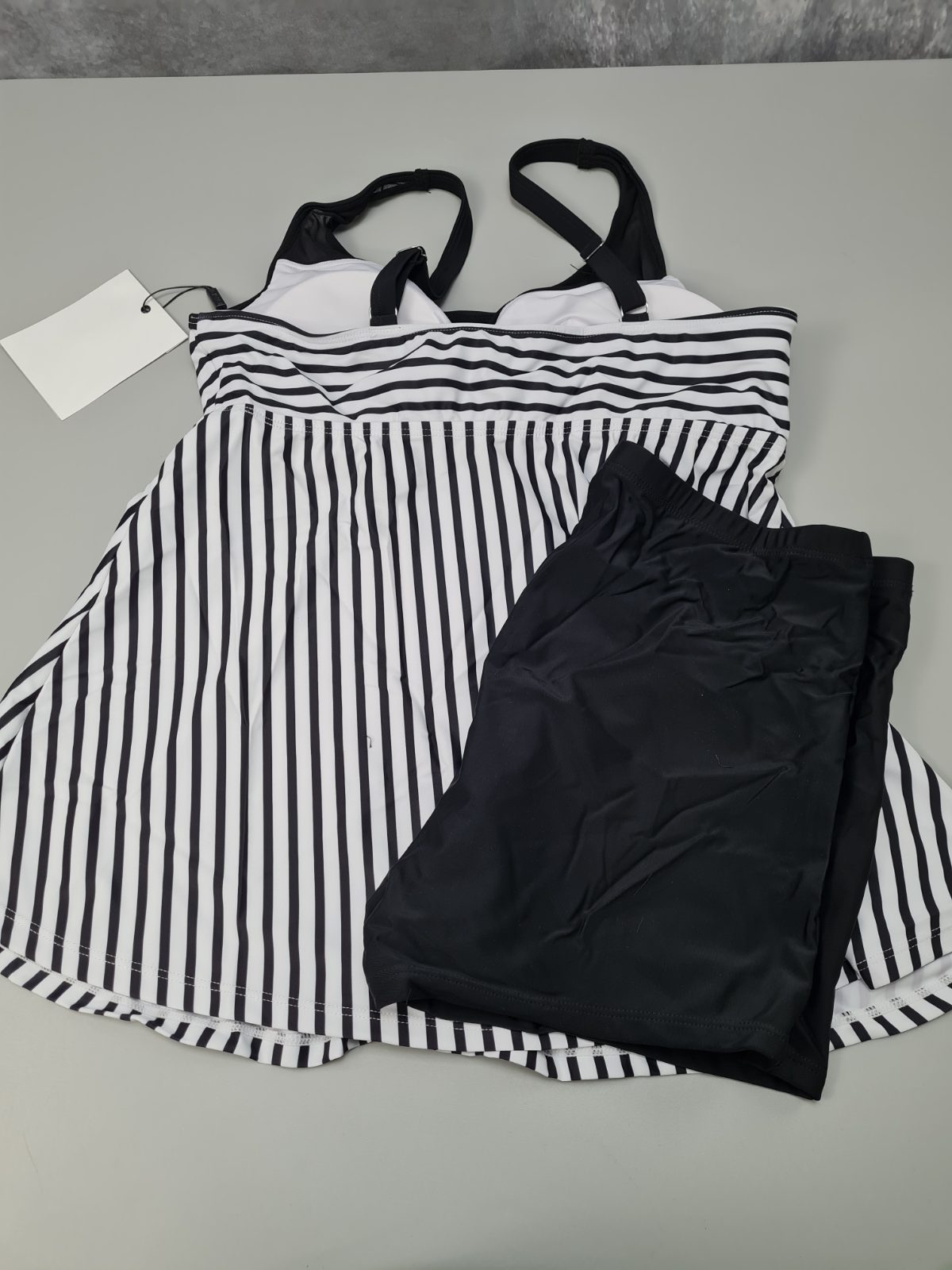 Ladies black and white bikini size L — photograph 2