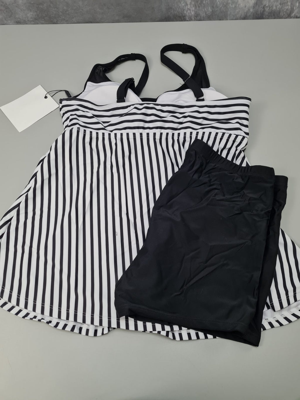 Ladies black and white bikini size L — photograph 2