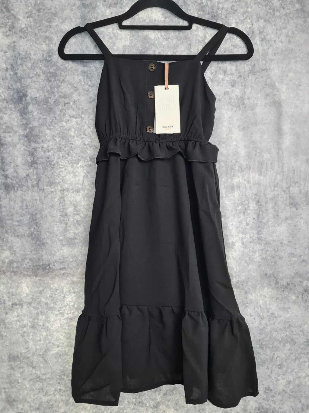 Girl's black casual dress size 6 years — photograph 1