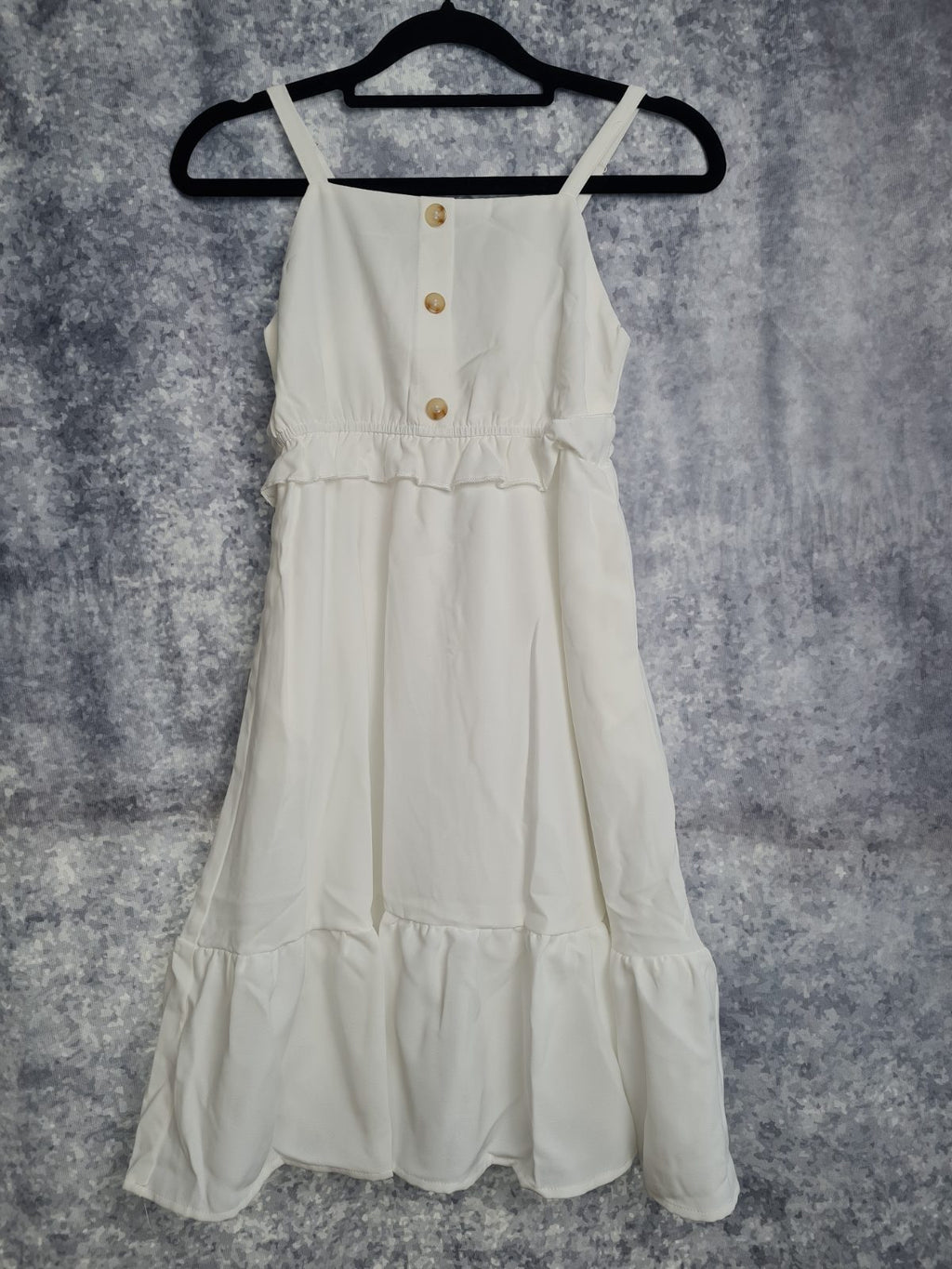 Girl's white casual dress size 7 years — photograph 1
