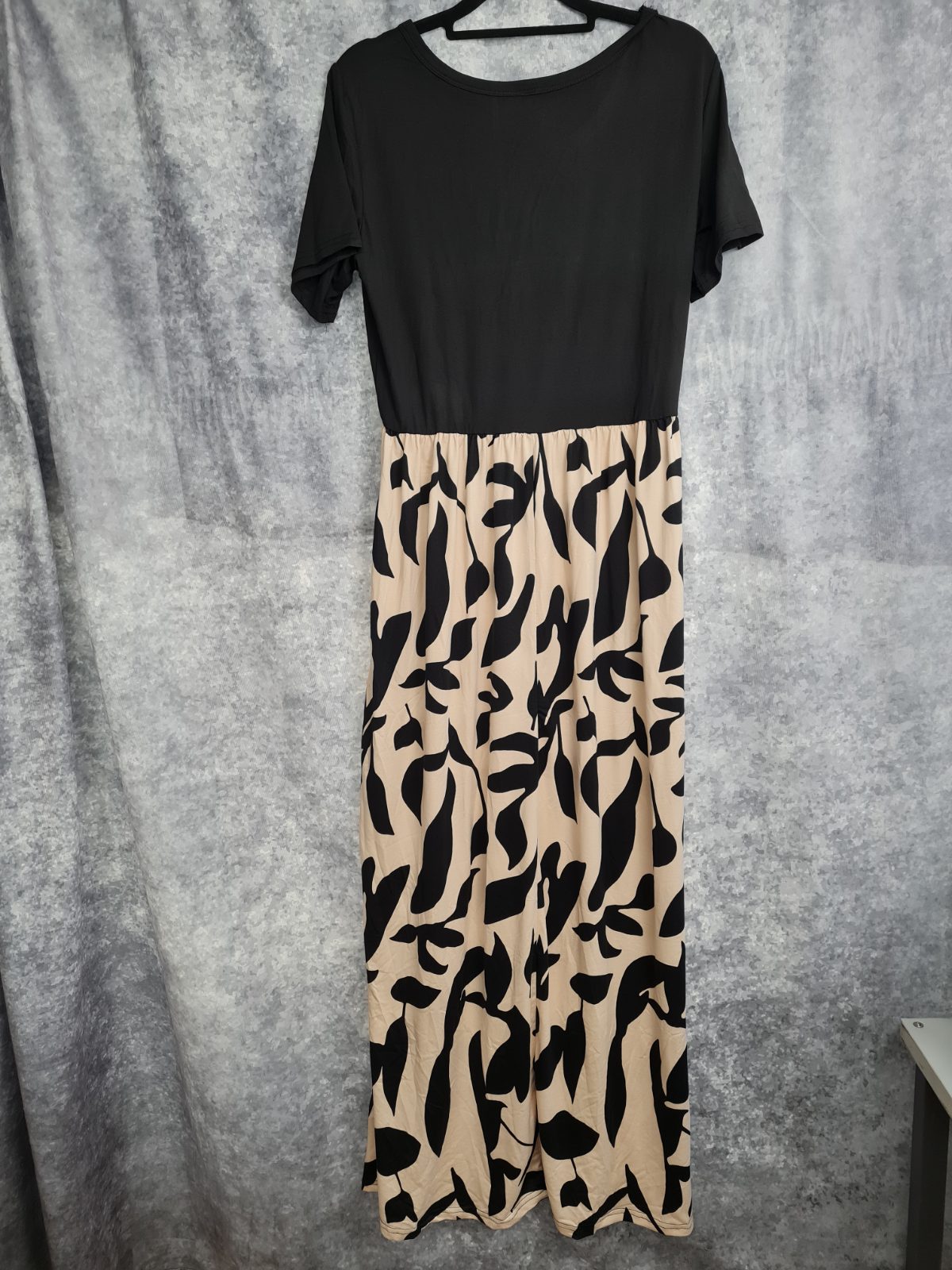 Ladies black and apricot dress size M — photograph 2