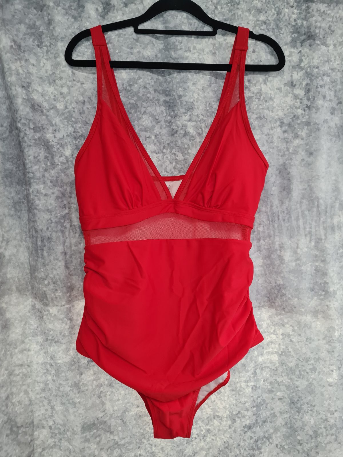 Ladies red swimming costume size L — photograph 1