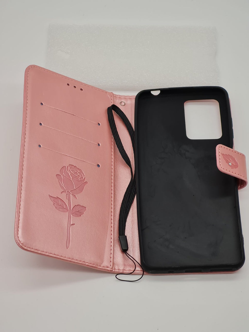 Pink detailed phone case for A53 pro — photograph 3
