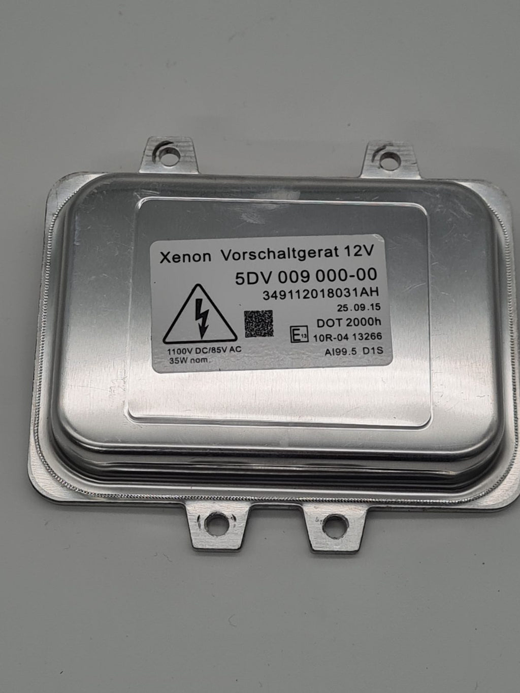 Xenon Headlight ballast 12V — photograph 1