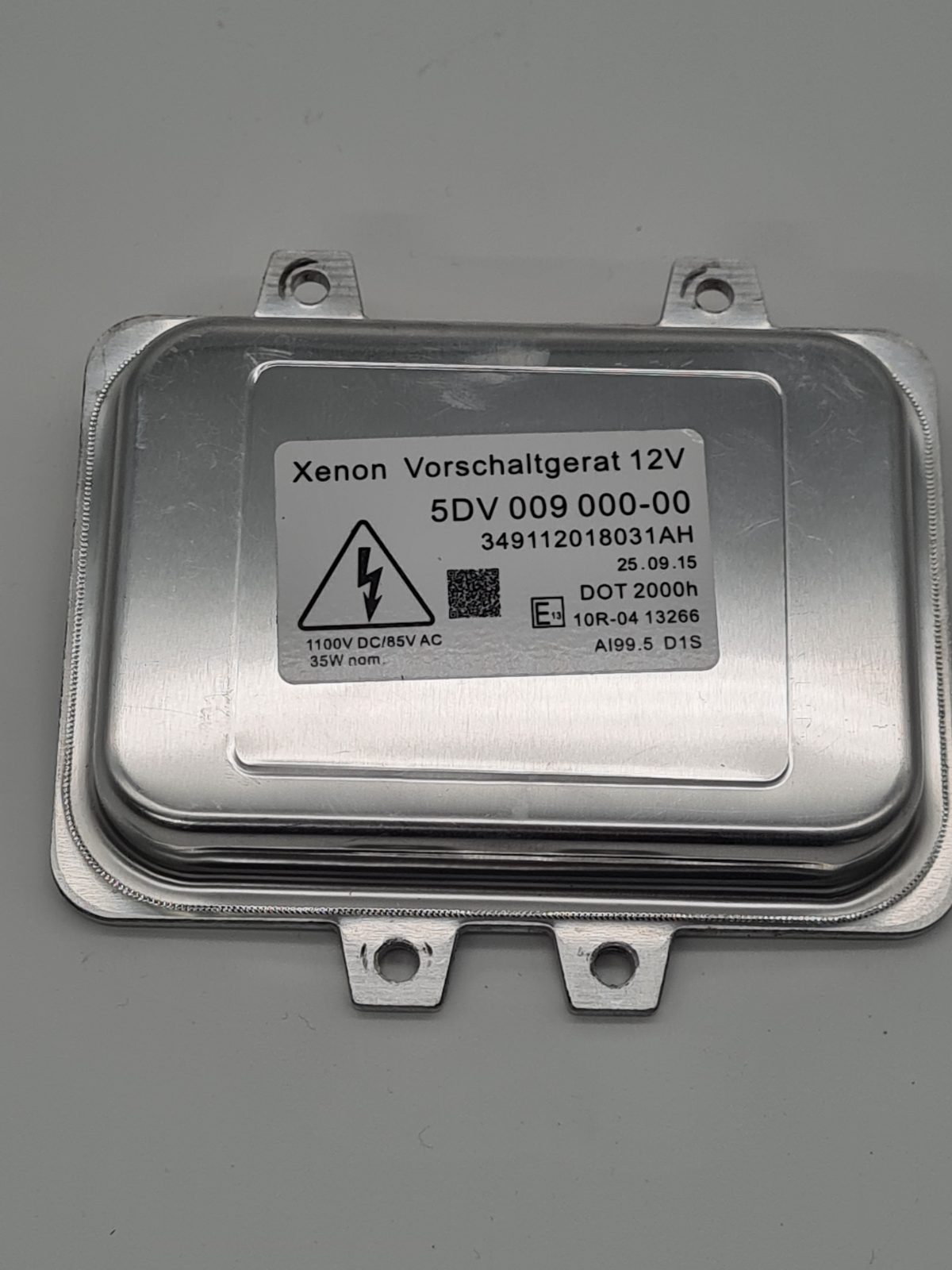 Xenon Headlight ballast 12V — photograph 1