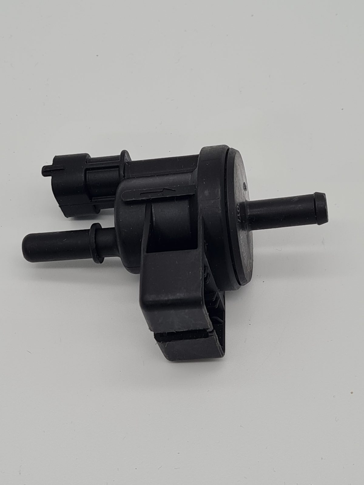 EVAP canister purge solenoid valve — photograph 1