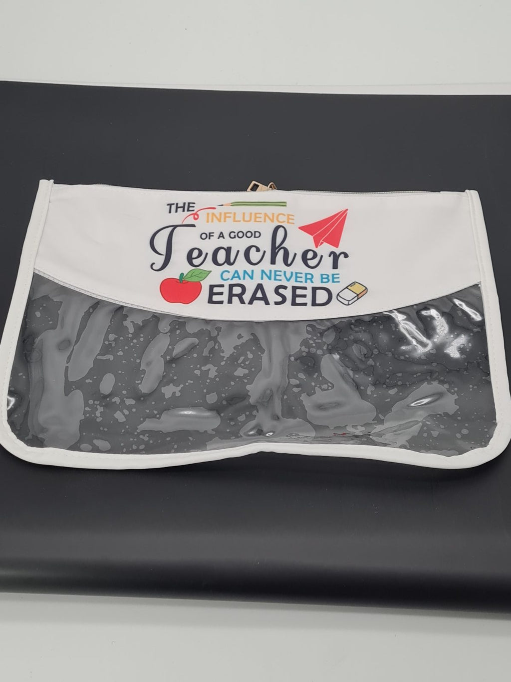 Teacher appreciation travel bag. — photograph 1