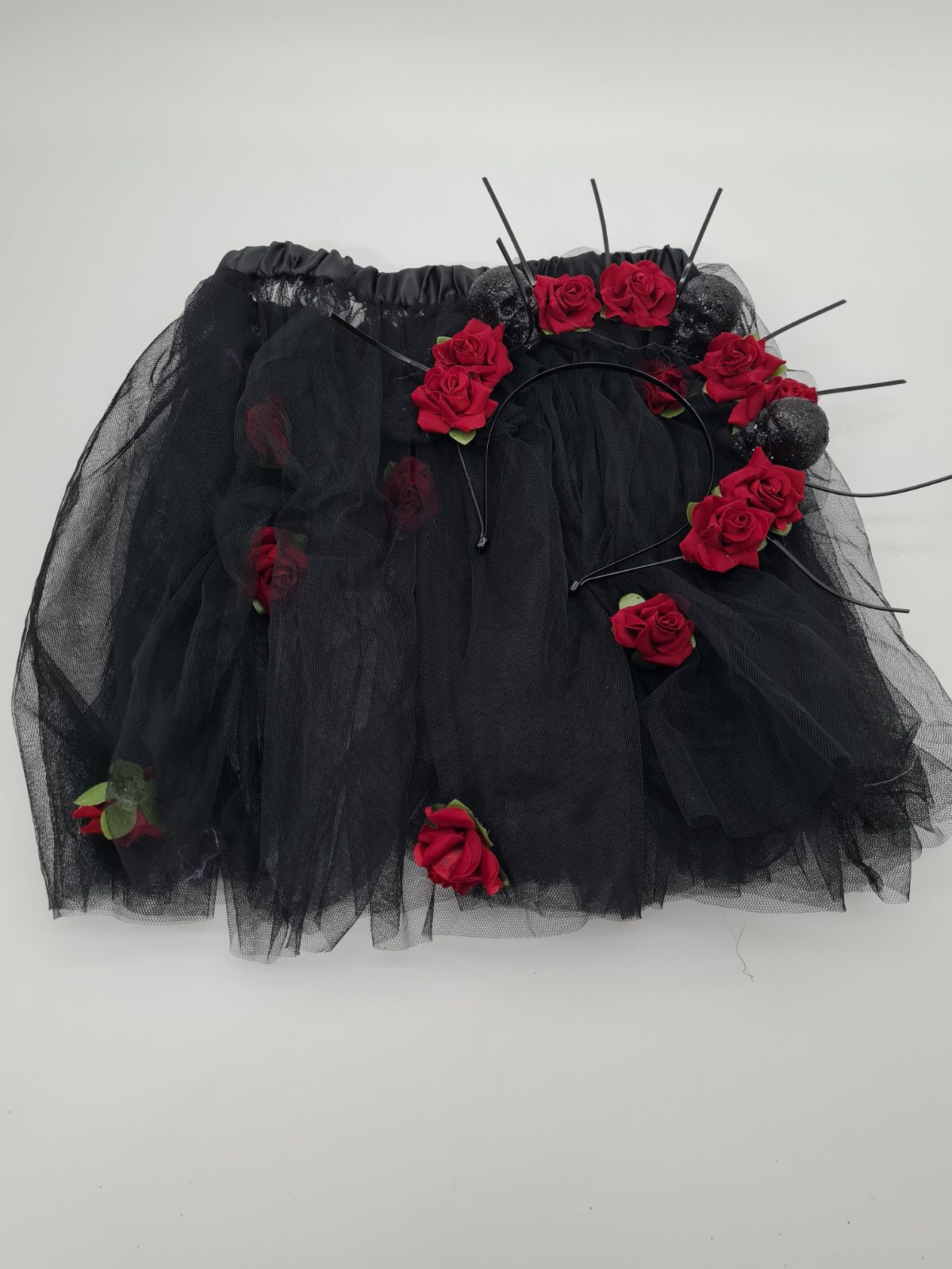 Black tutu skirt with matching headband. — photograph 1