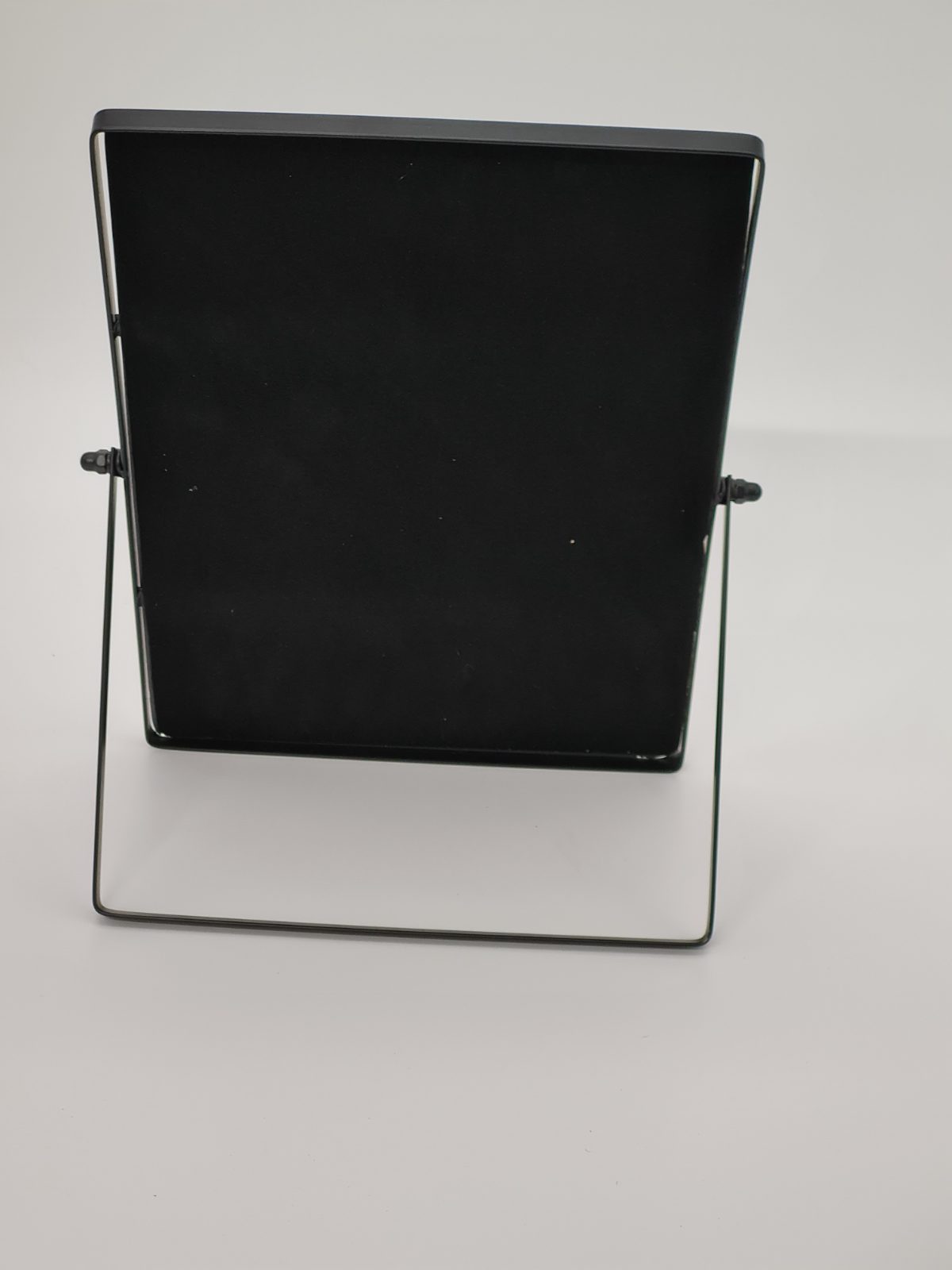 Desktop vanity mirror with stand. — photograph 4