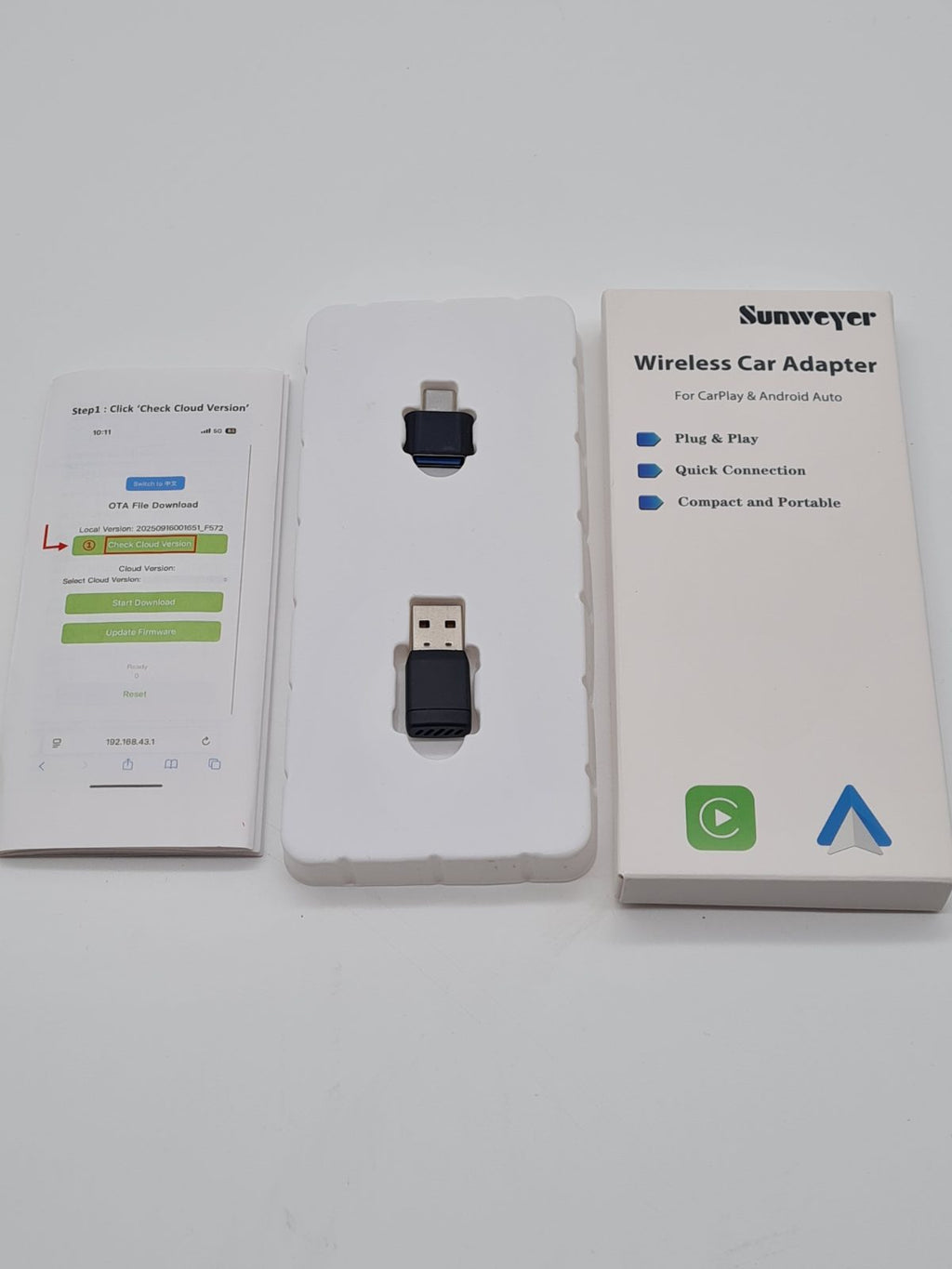 Wireless CarPlay and Android Auto car adapter S31 — photograph 1