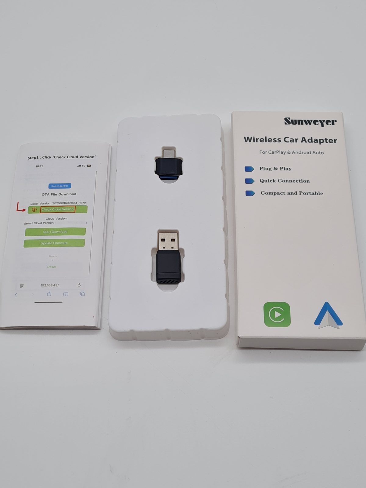 Wireless CarPlay and Android Auto car adapter S31 — photograph 1