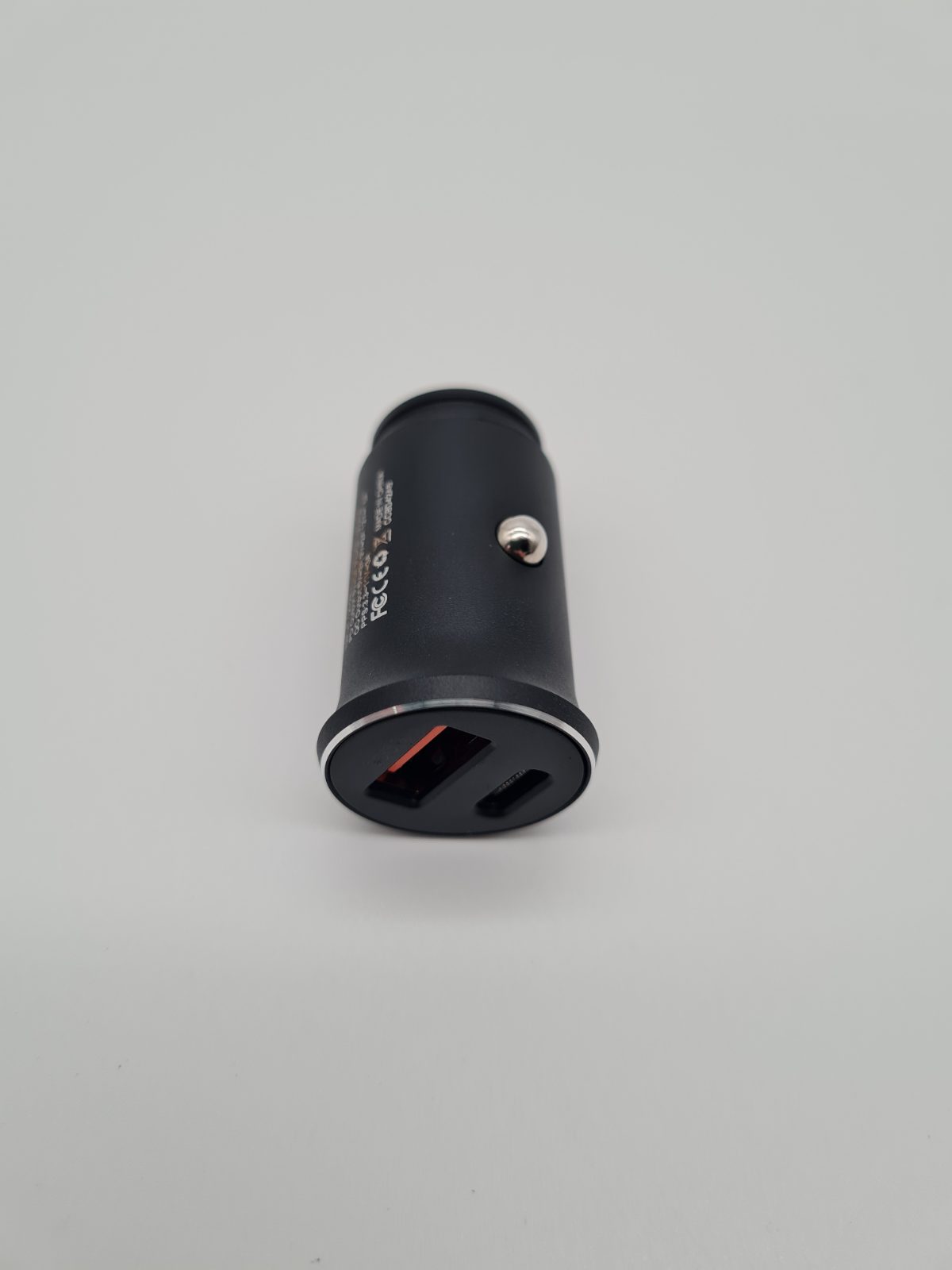 Dual USB Car Charger Z25 — photograph 2