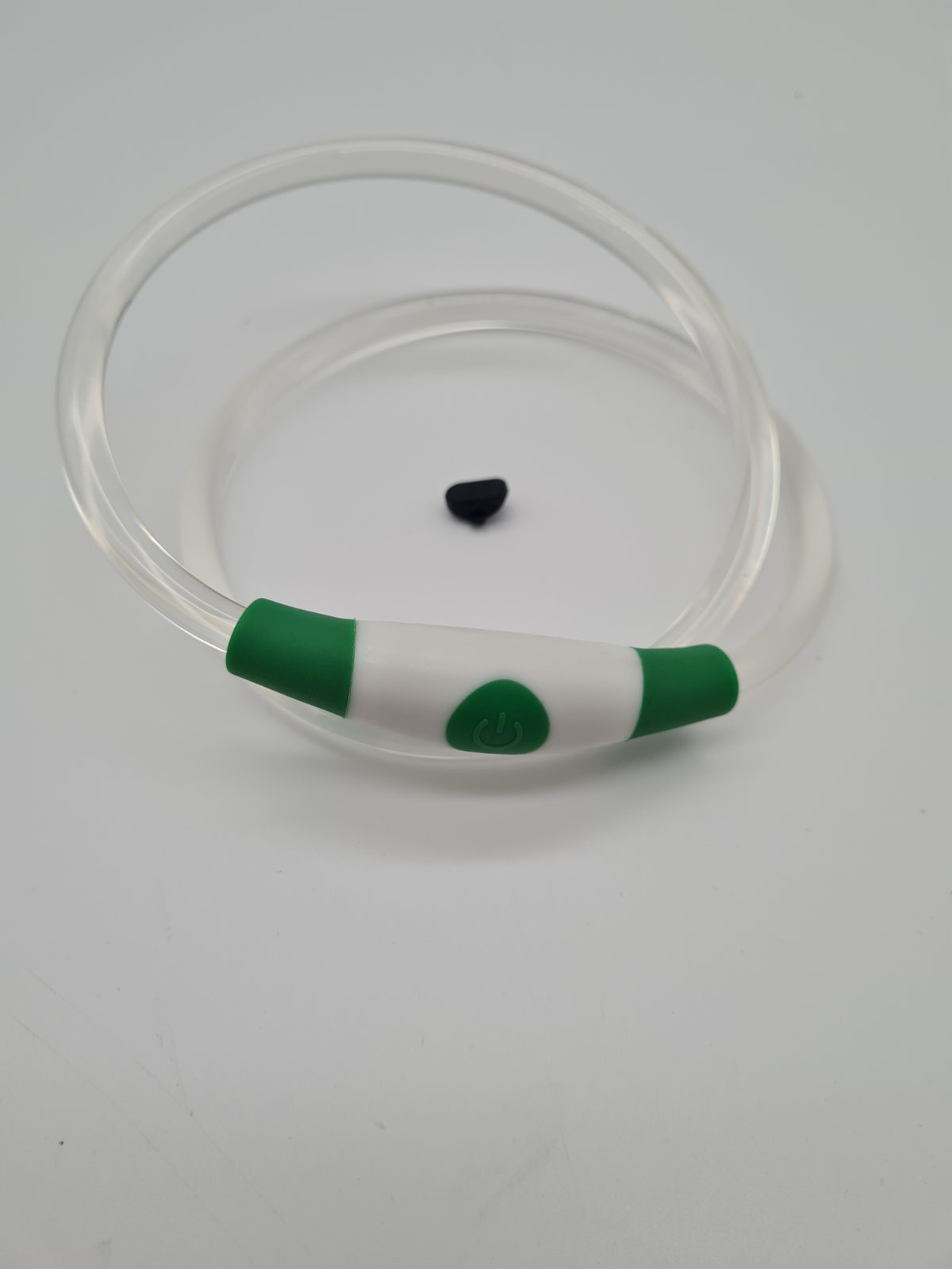 Rechargeable LED pet collar — photograph 2
