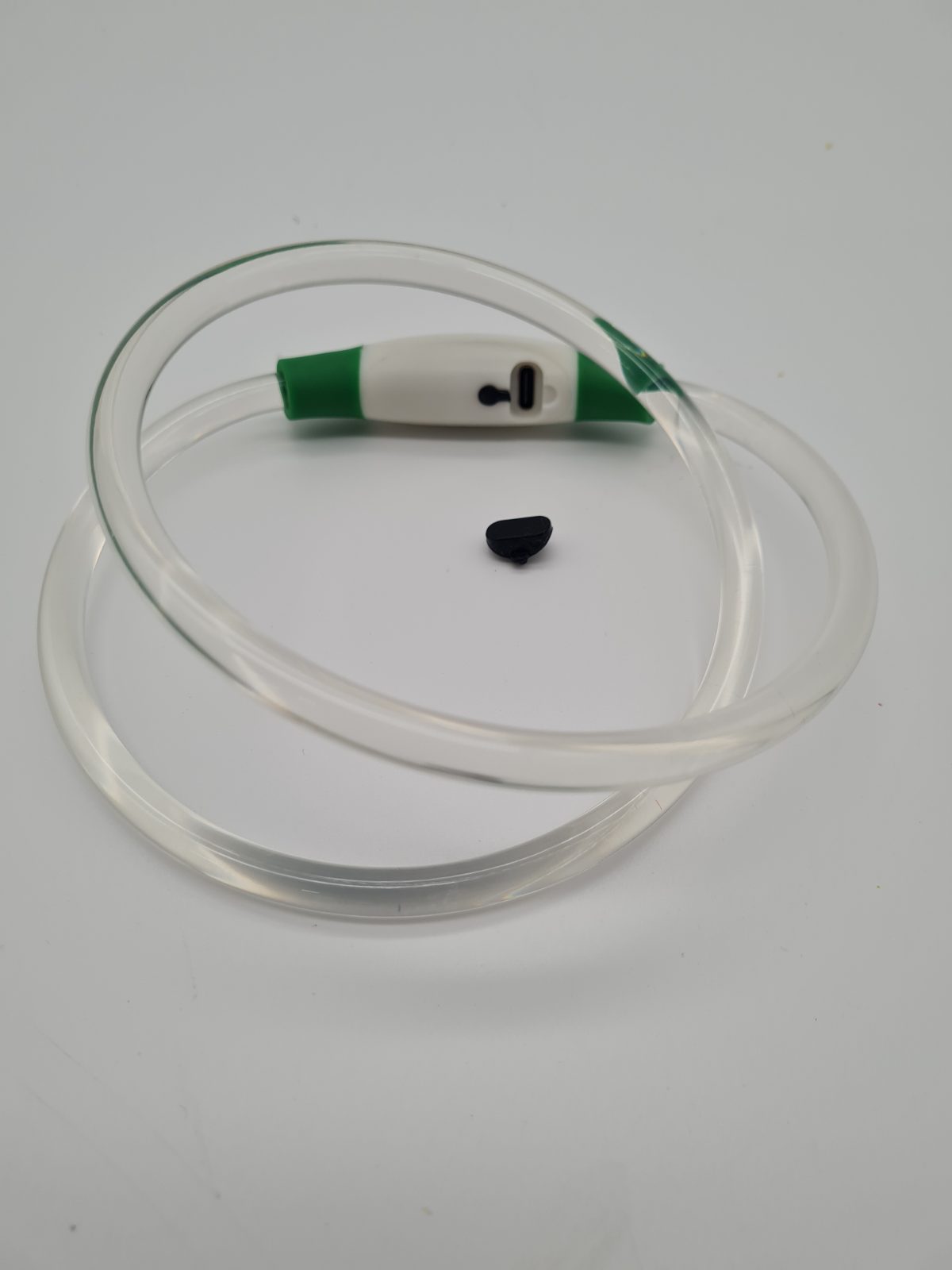 Rechargeable LED pet collar — photograph 3