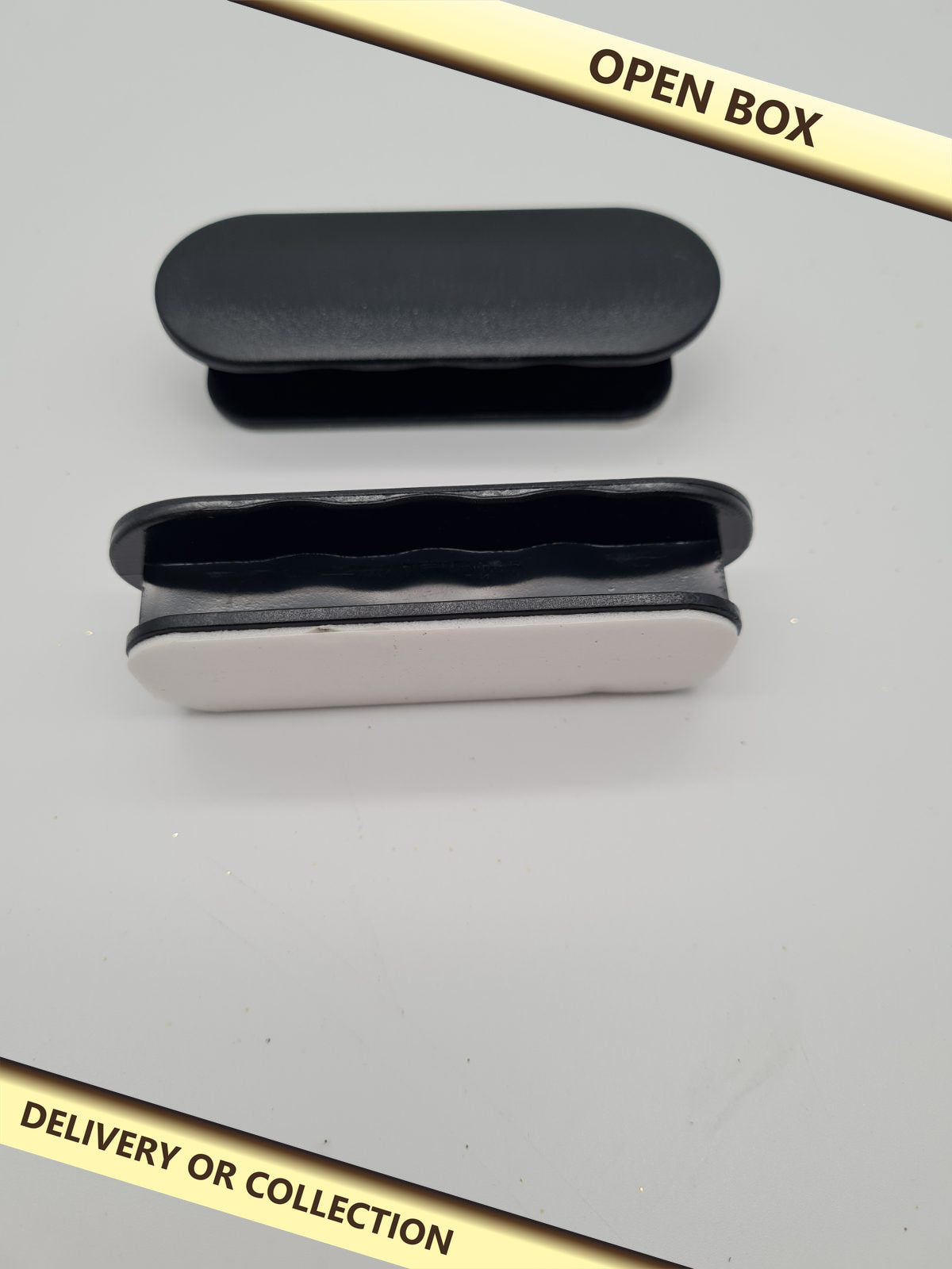 Self-Adhesive Stick-On Handles - Set of 4 — photograph 1 — Open box; auction delivery information shown on image