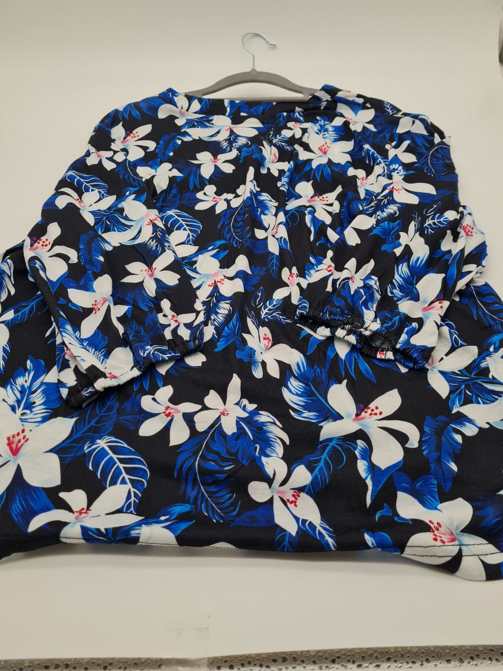 Ladies top size XL — photograph 2