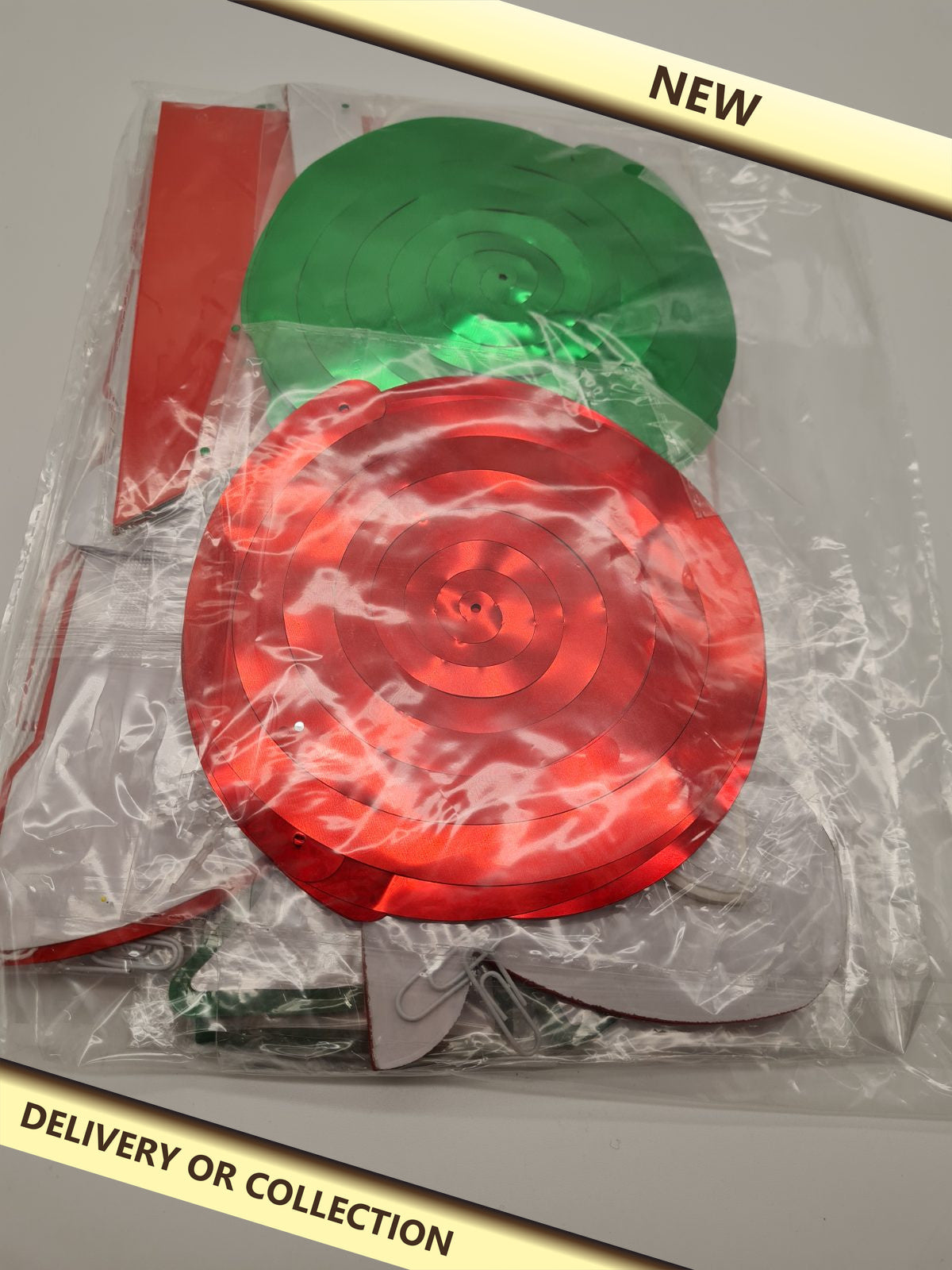 Christmas Hanging Swirl Decorations — photograph 1 — New; auction delivery information shown on image