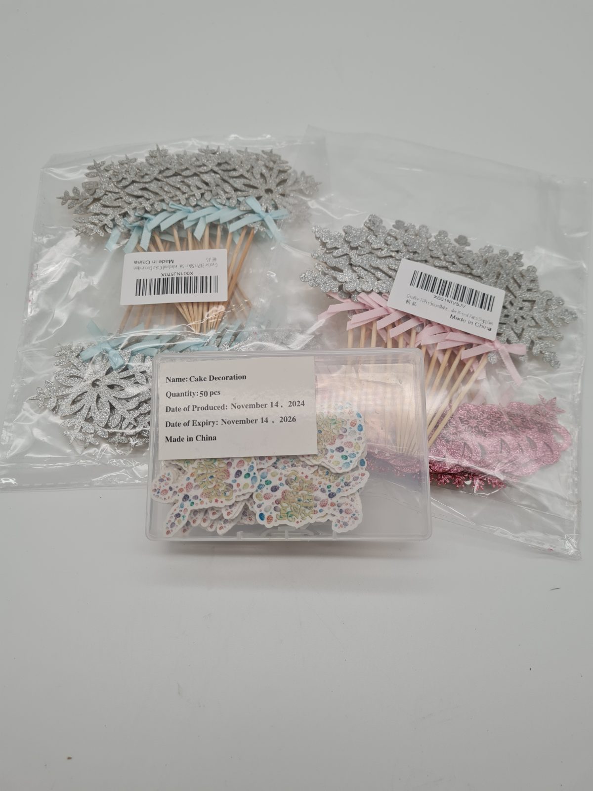 5 pack of party items — photograph 3