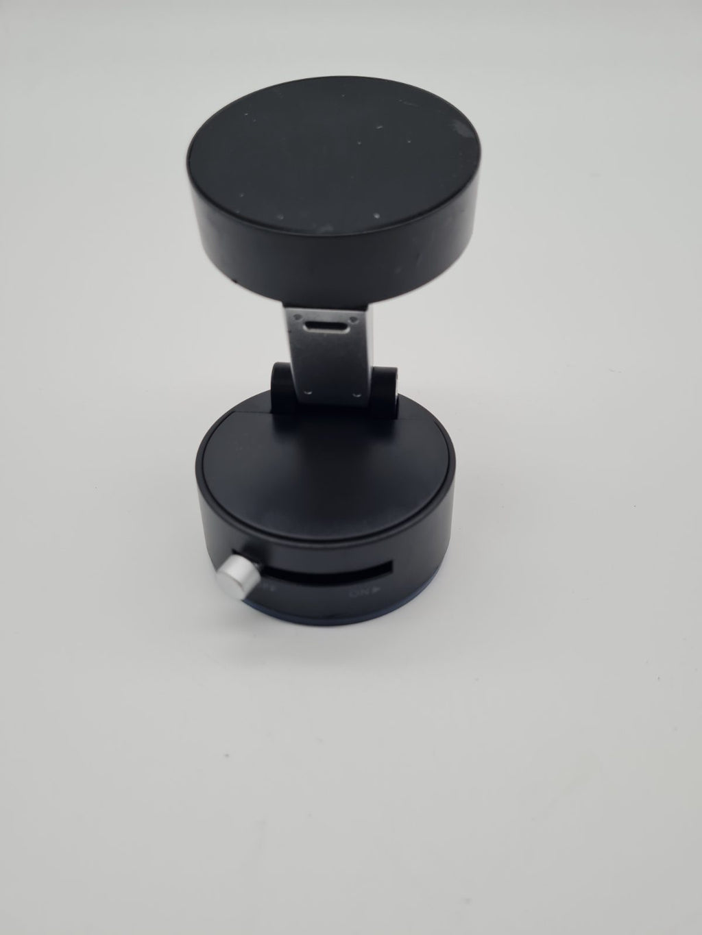 Foldable Magnetic Vacuum Suction Phone Holder — photograph 1