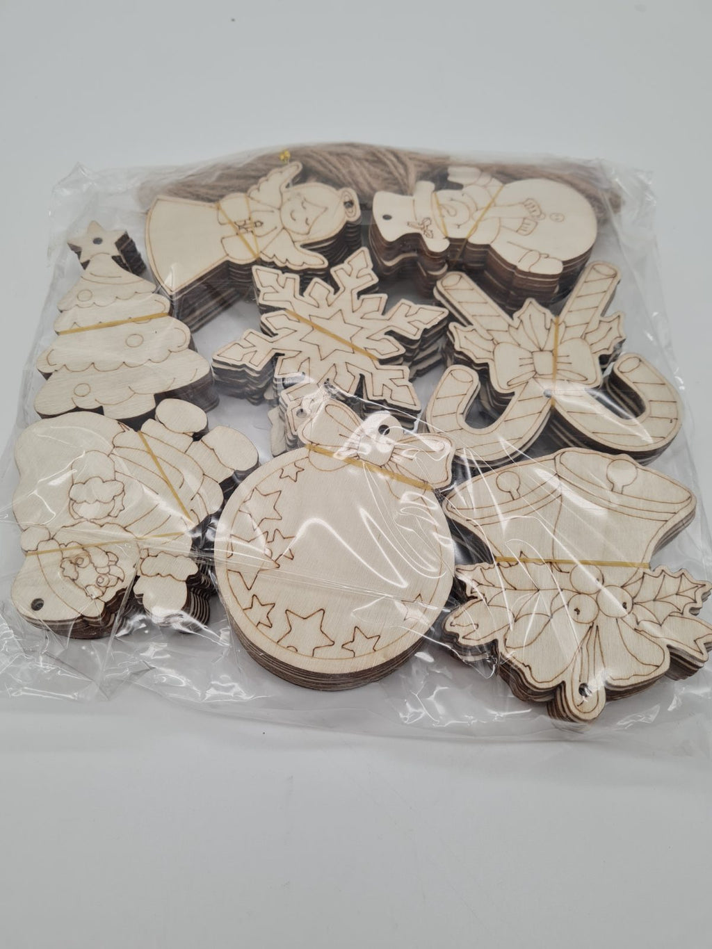 Assorted Wooden Christmas Hanging Decorations Set — photograph 2