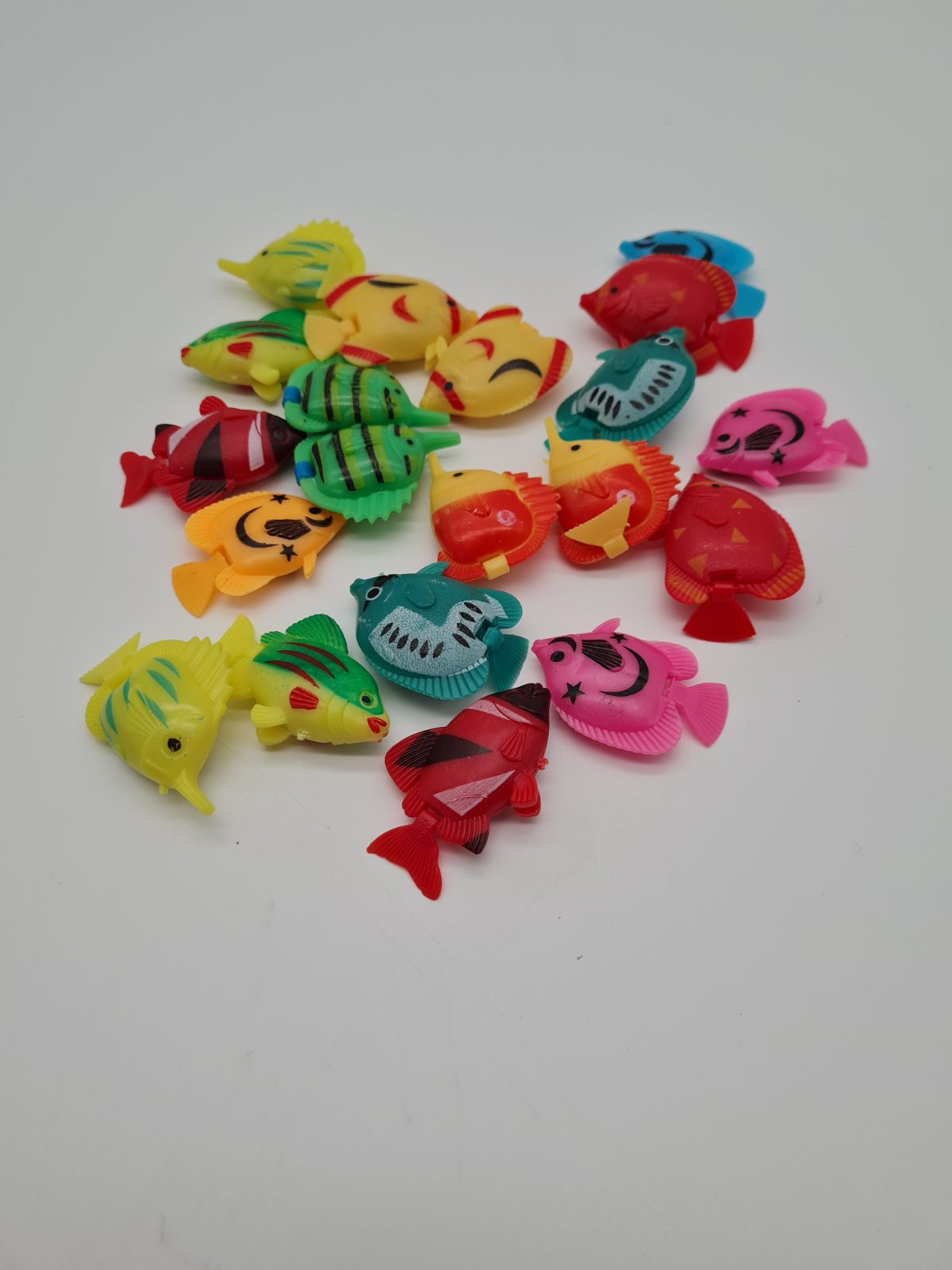 Artificial Floating Fish Aquarium Decorations – Set of 20 — photograph 1