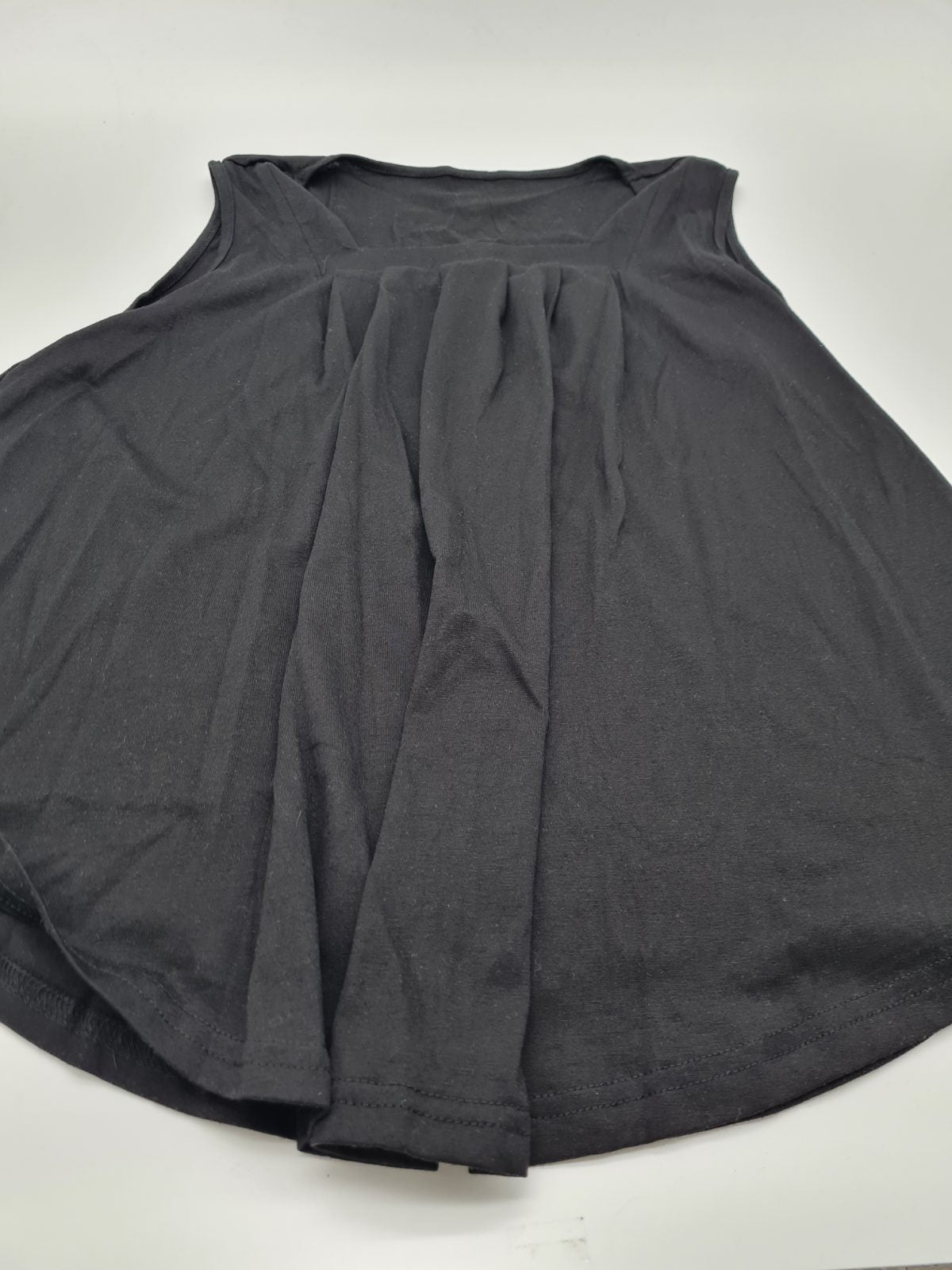 Sleeveless pleated-front top size XL — photograph 1