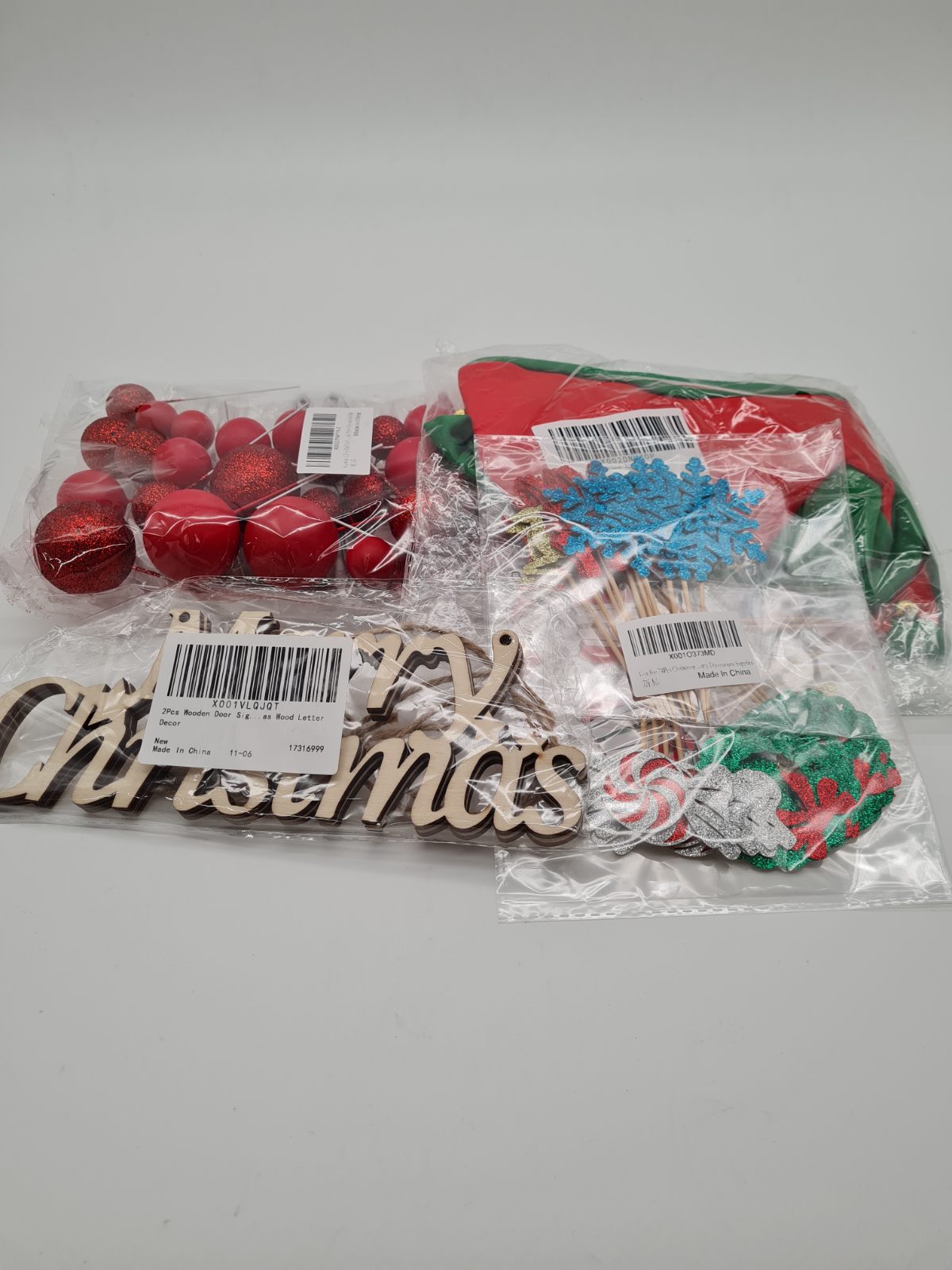 Bundles of 4 Christmas Decorations items. — photograph 1